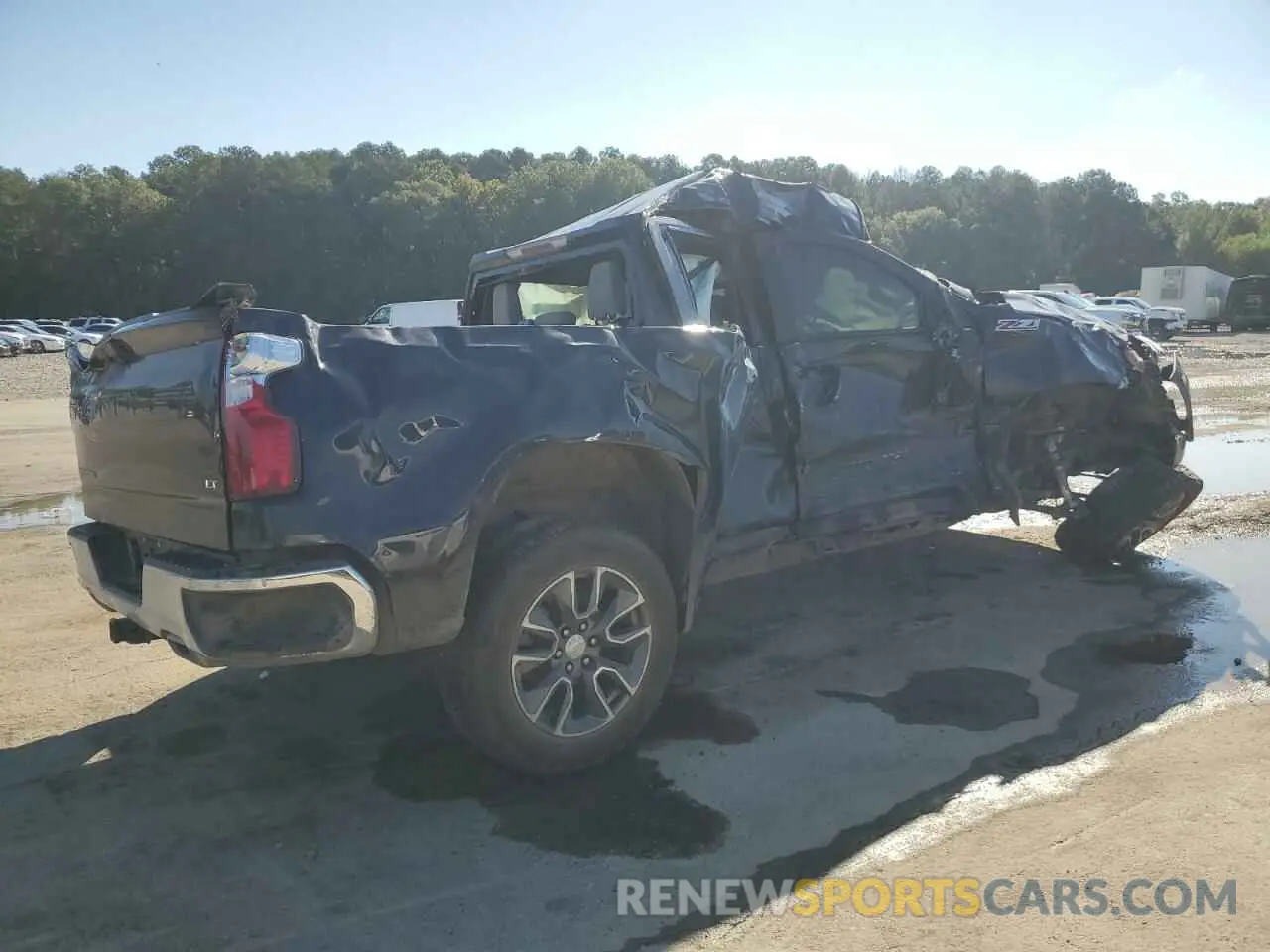 3 Photograph of a damaged car 1GCUDDED7NZ562263 CHEVROLET ALL Models 2022