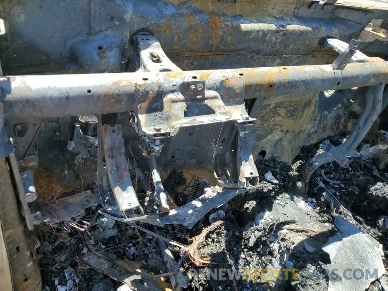 9 Photograph of a damaged car 1GCUDDET6NZ632522 CHEVROLET ALL Models 2022