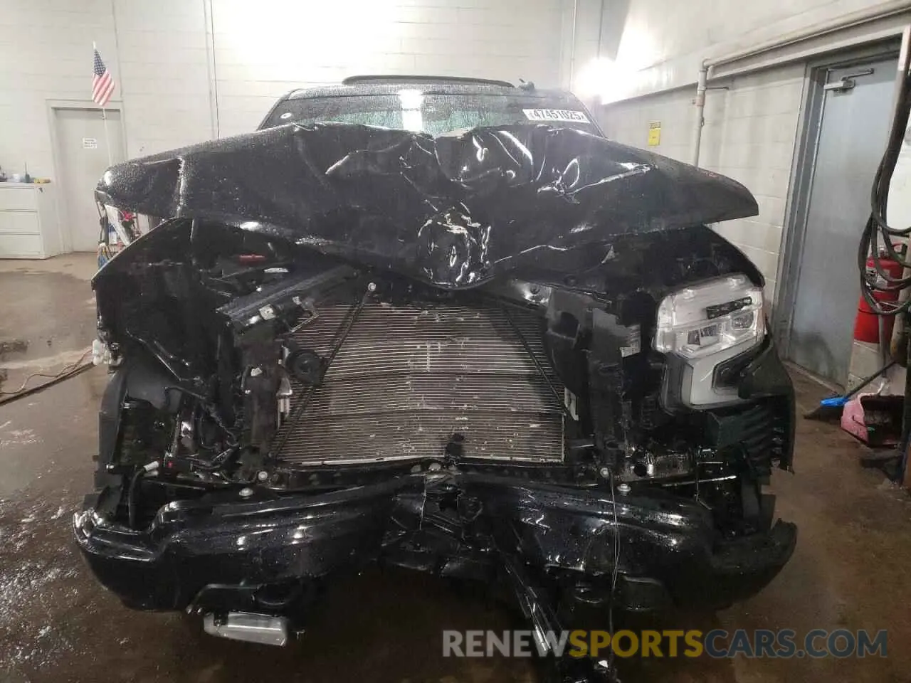 5 Photograph of a damaged car 1GCUDEED0NZ528834 CHEVROLET ALL Models 2022