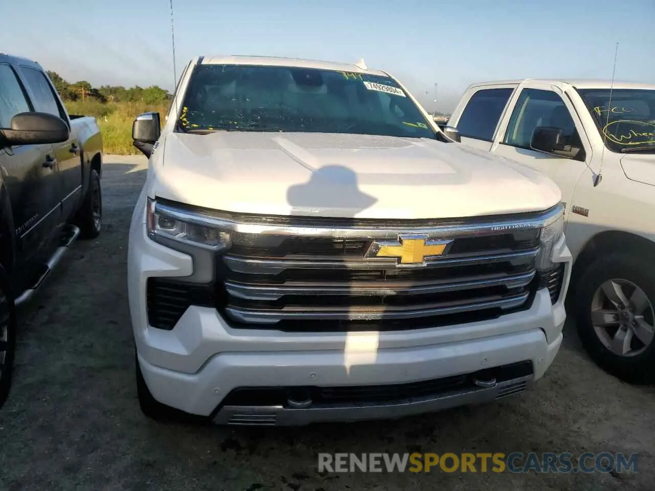 5 Photograph of a damaged car 1GCUDJED8NZ606415 CHEVROLET ALL Models 2022