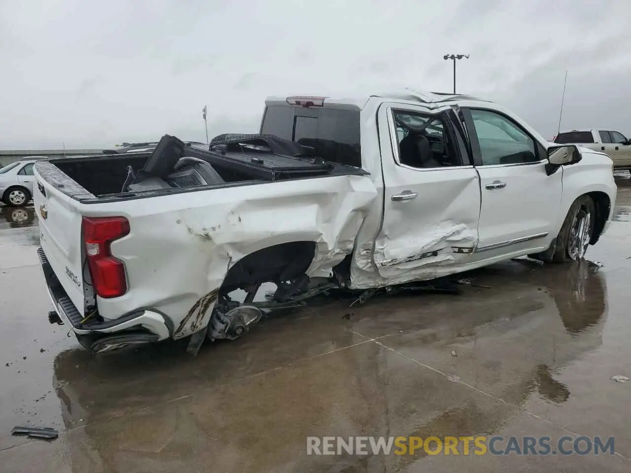 3 Photograph of a damaged car 1GCUDJED9NZ585932 CHEVROLET ALL Models 2022