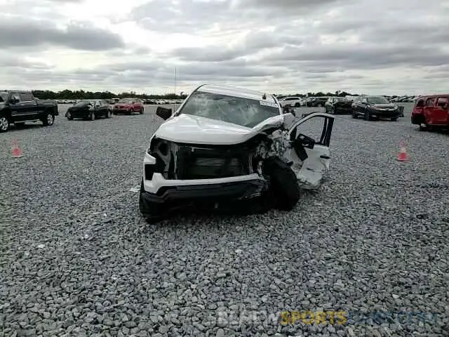11 Photograph of a damaged car 2GCUDAEDXN1499134 CHEVROLET ALL Models 2022