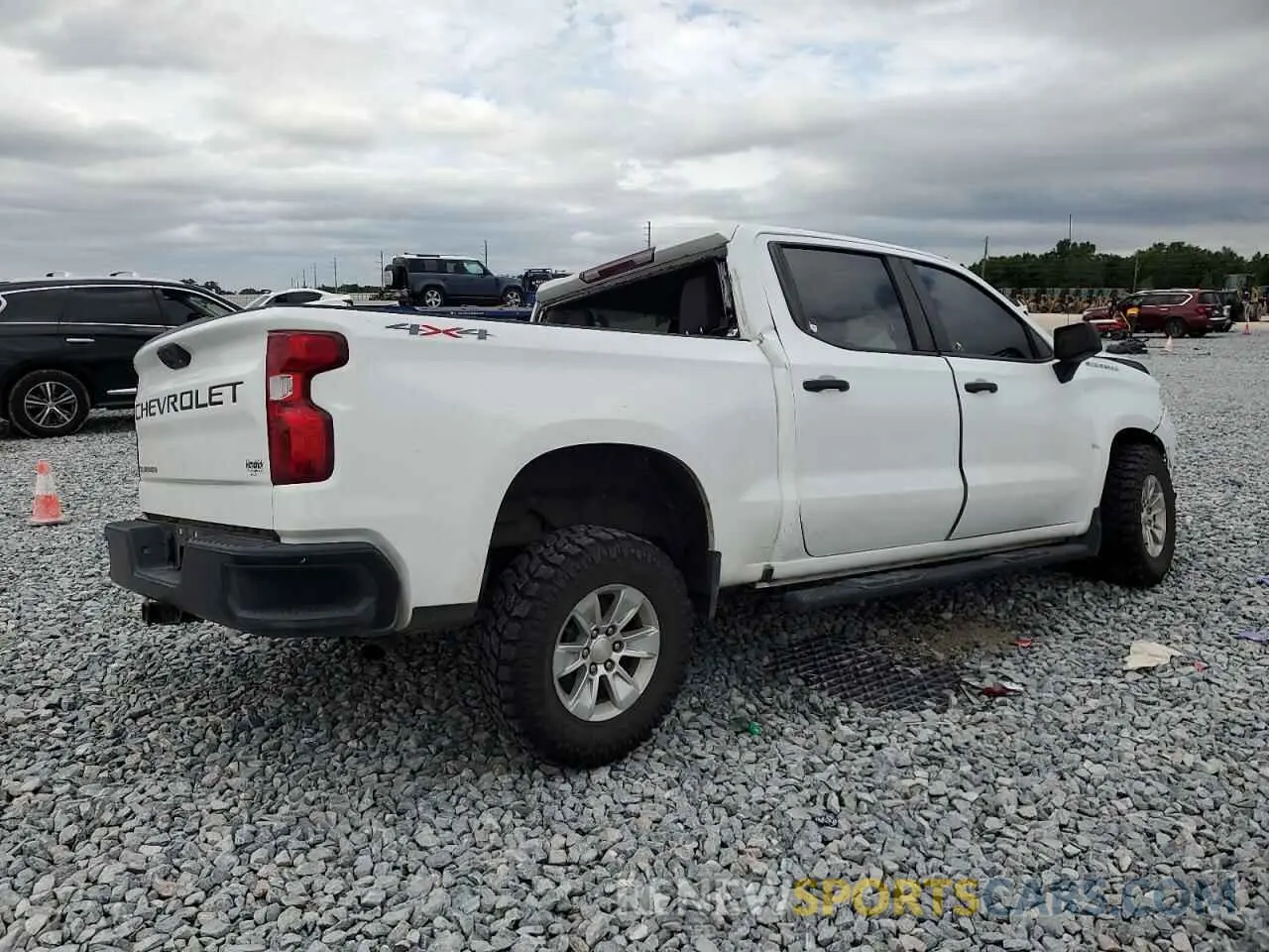 3 Photograph of a damaged car 2GCUDAEDXN1499134 CHEVROLET ALL Models 2022