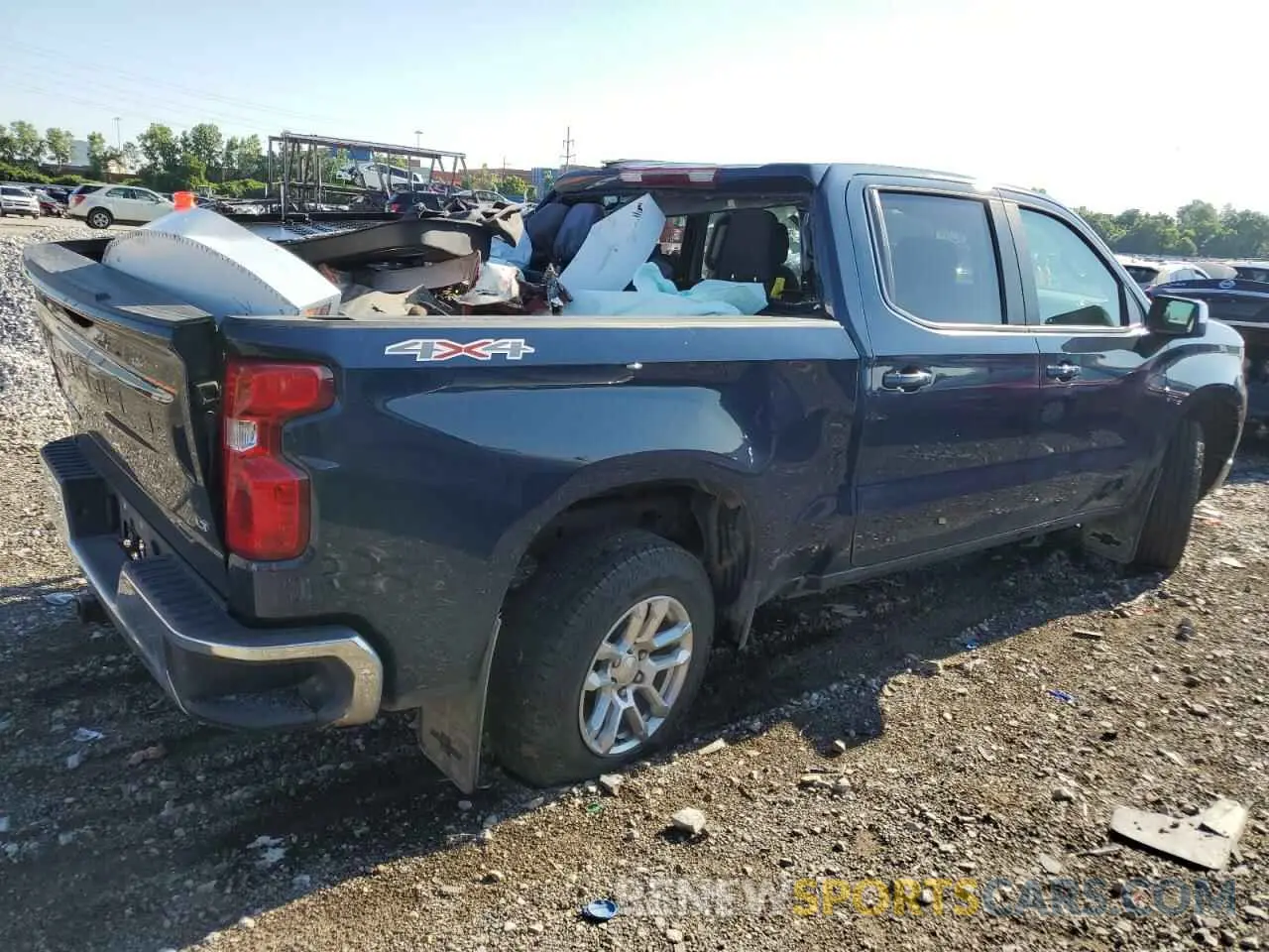 3 Photograph of a damaged car 2GCUDDED4N1503017 CHEVROLET ALL Models 2022