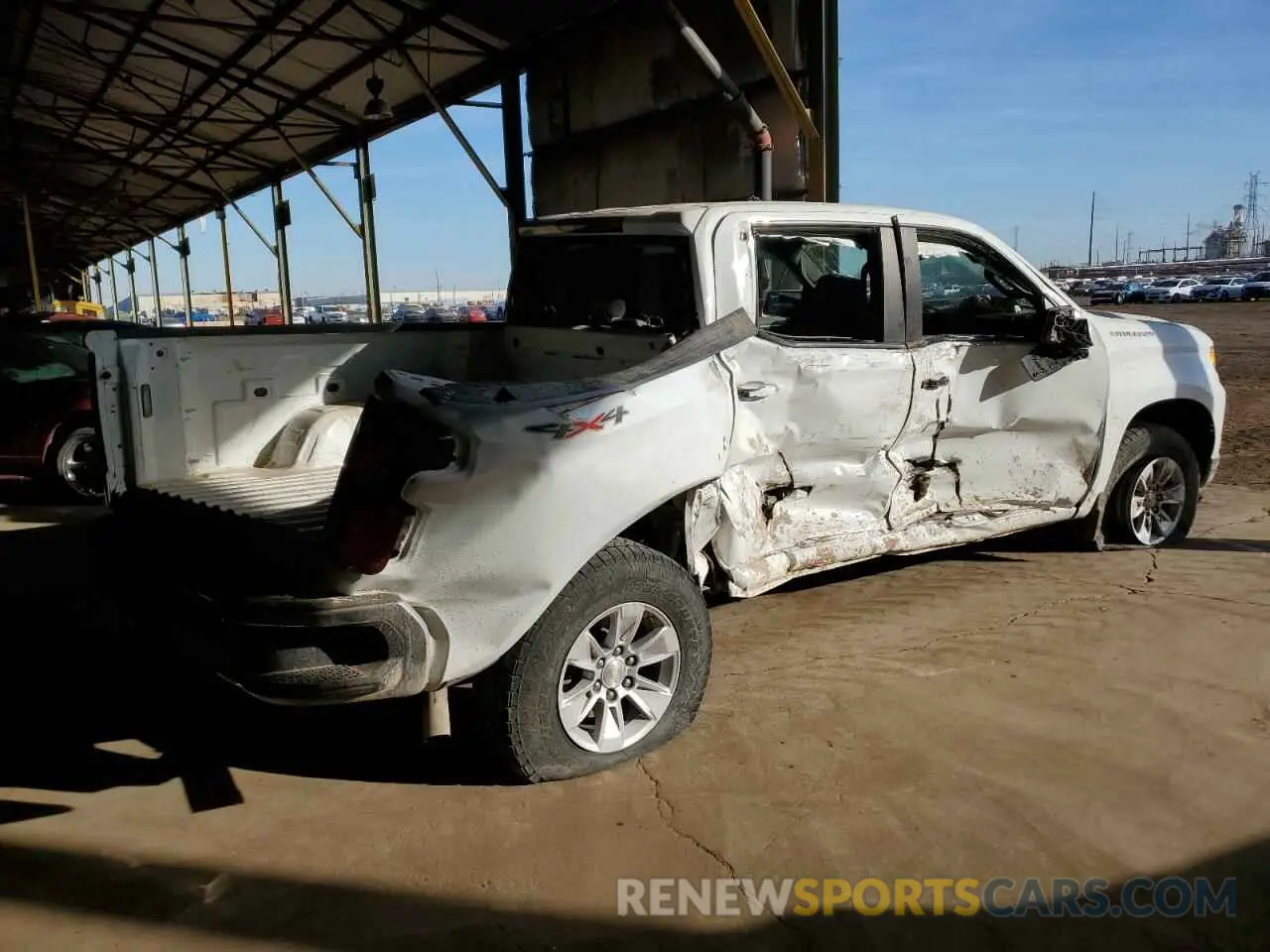 3 Photograph of a damaged car 2GCUDDED8N1512495 CHEVROLET ALL Models 2022
