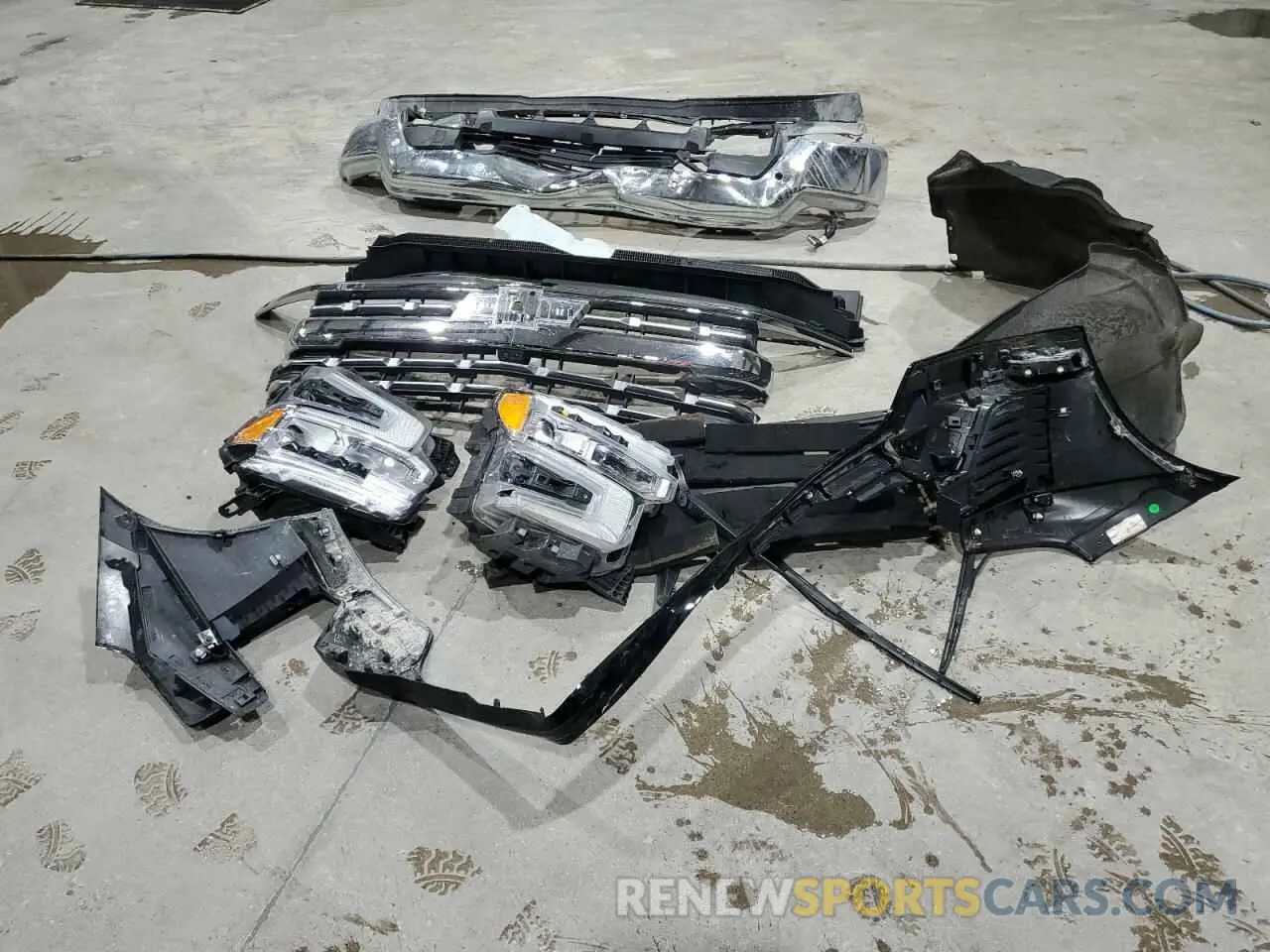 12 Photograph of a damaged car 2GCUDGED7N1509184 CHEVROLET ALL Models 2022