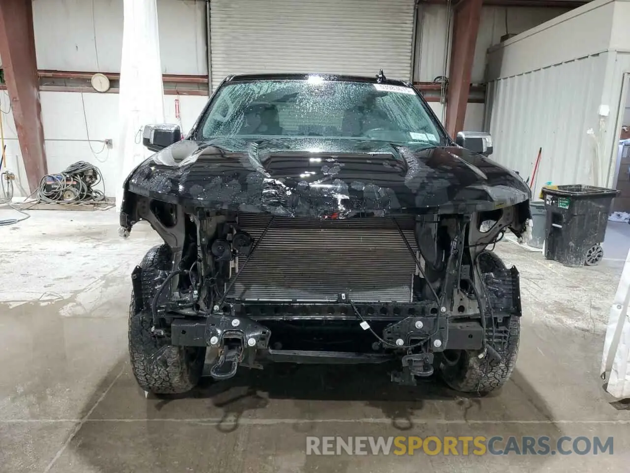 5 Photograph of a damaged car 2GCUDGED7N1509184 CHEVROLET ALL Models 2022