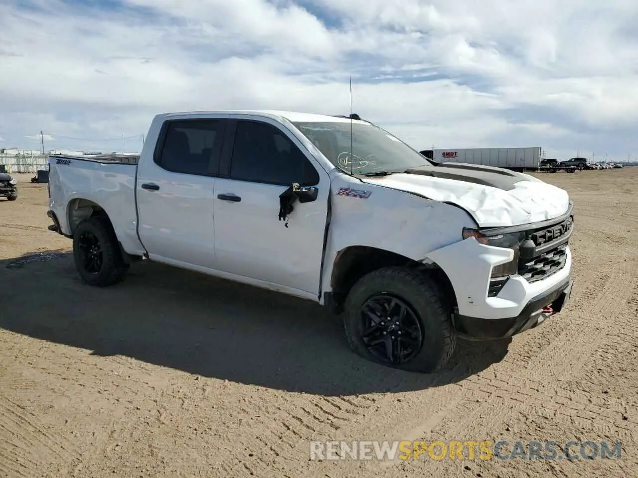 4 Photograph of a damaged car 3GCPDCED0NG578005 CHEVROLET ALL Models 2022