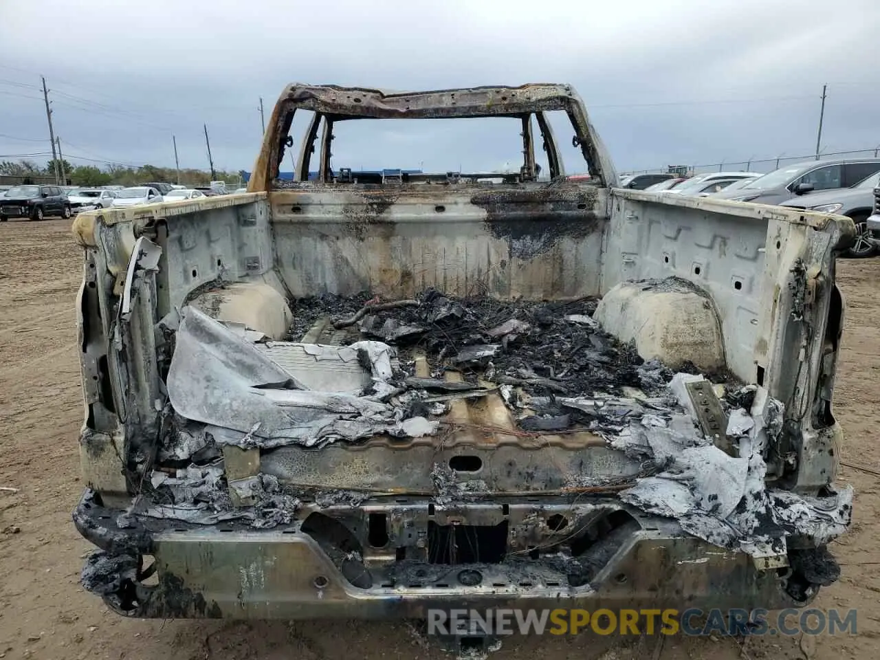 6 Photograph of a damaged car 3GCPWEED0NG158928 CHEVROLET ALL Models 2022