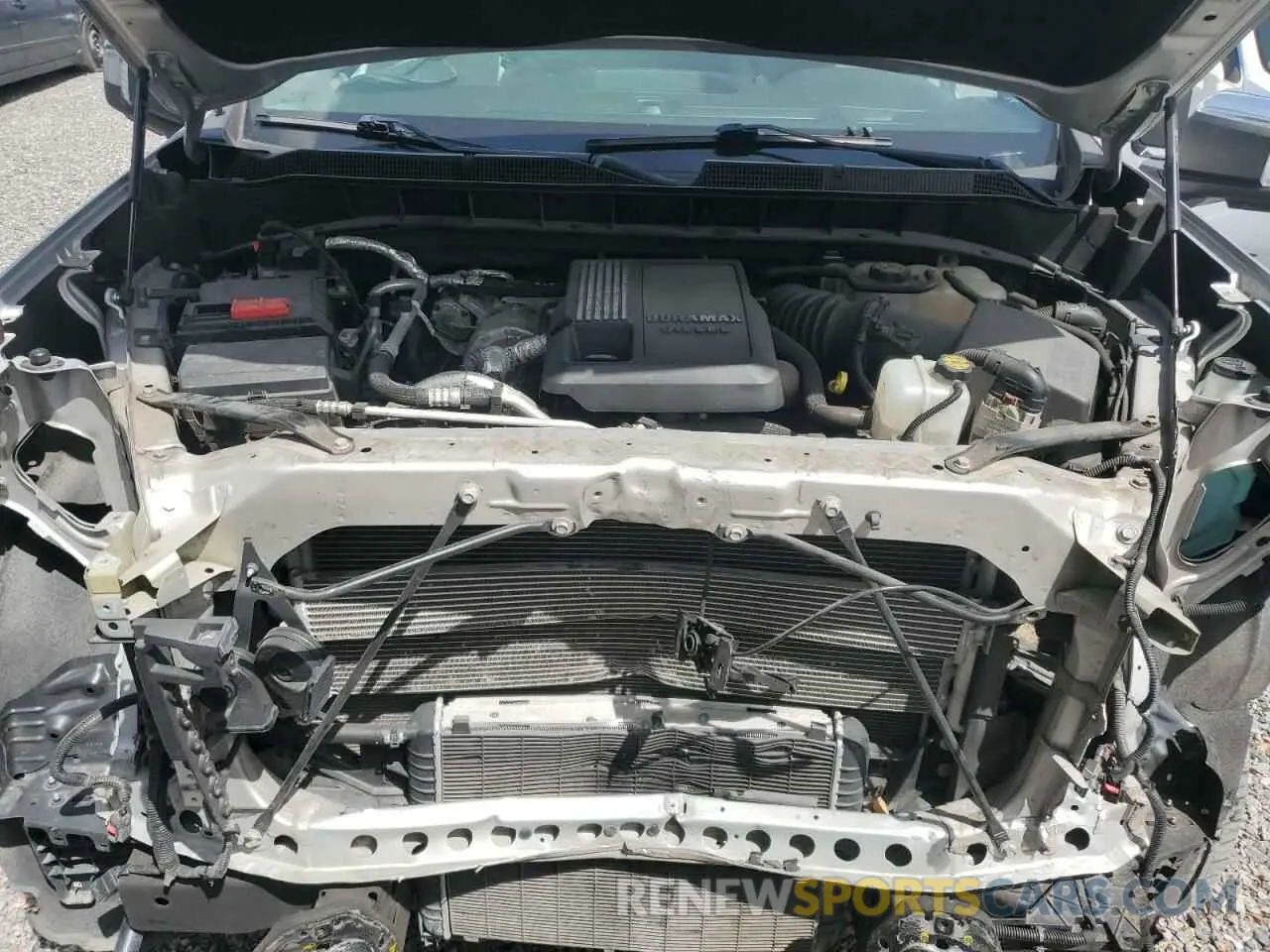 11 Photograph of a damaged car 3GCPWEET7NG135329 CHEVROLET ALL Models 2022