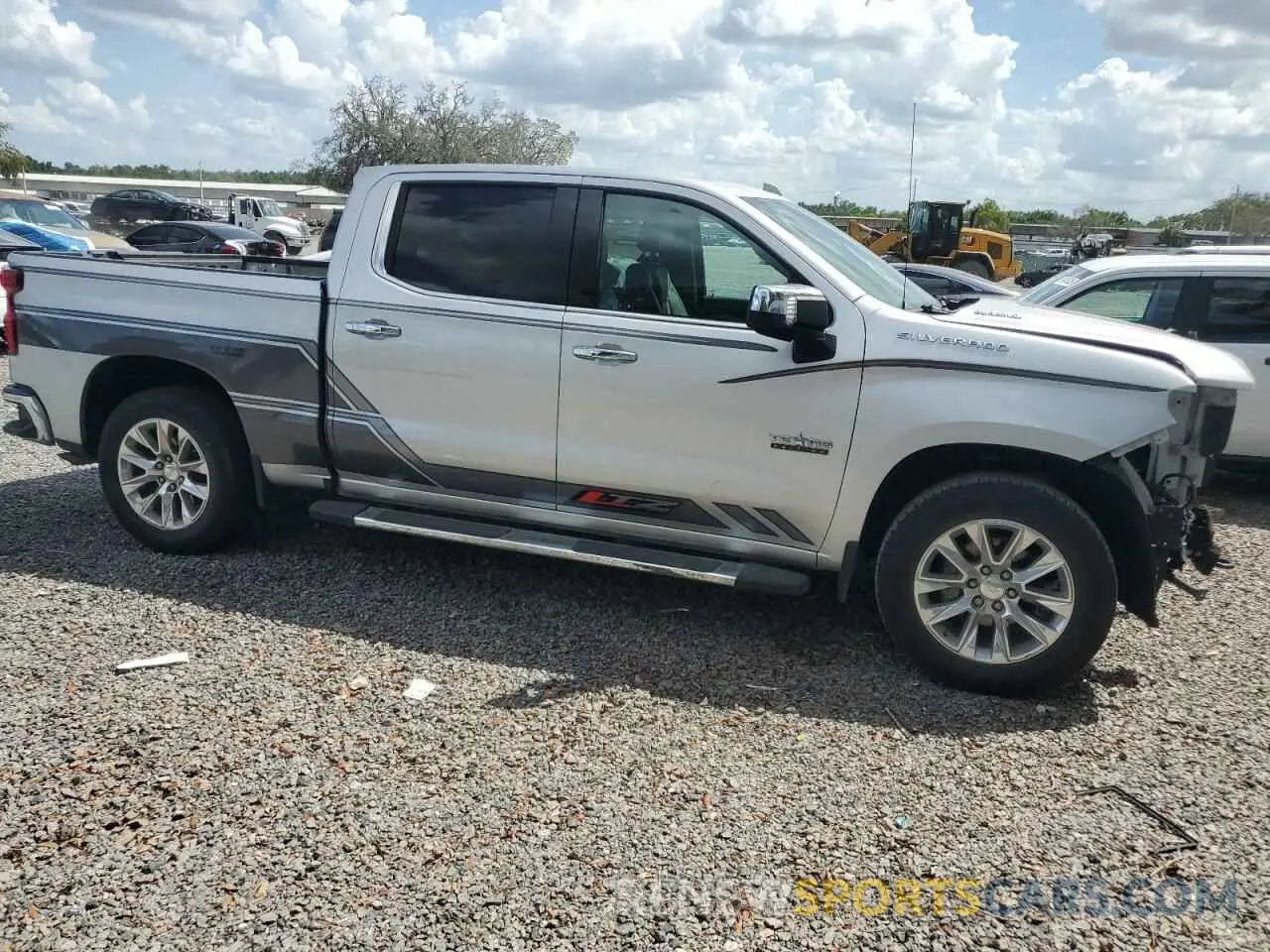 4 Photograph of a damaged car 3GCPWEET7NG135329 CHEVROLET ALL Models 2022