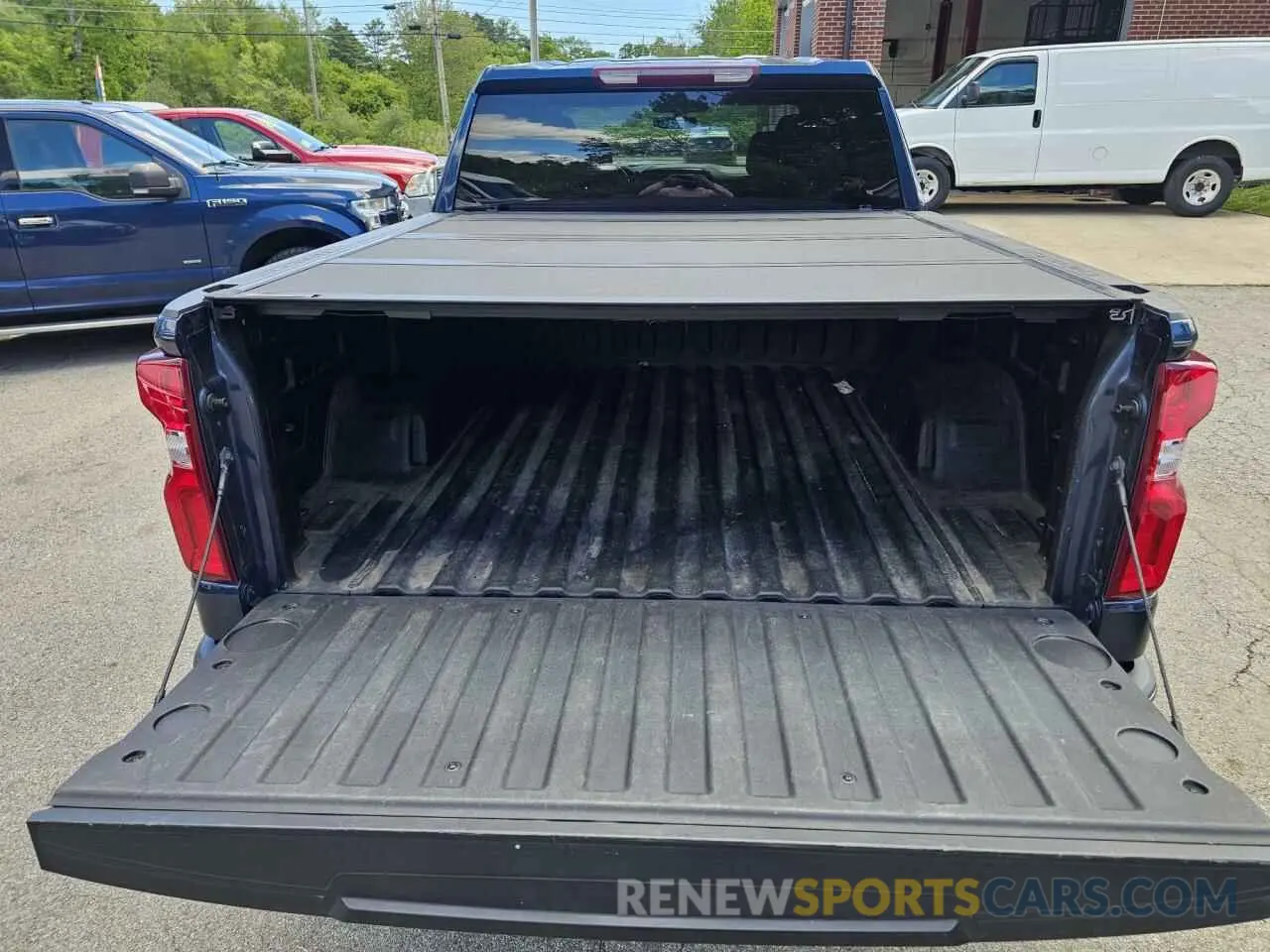 9 Photograph of a damaged car 3GCPYBEK5NG111420 CHEVROLET ALL Models 2022