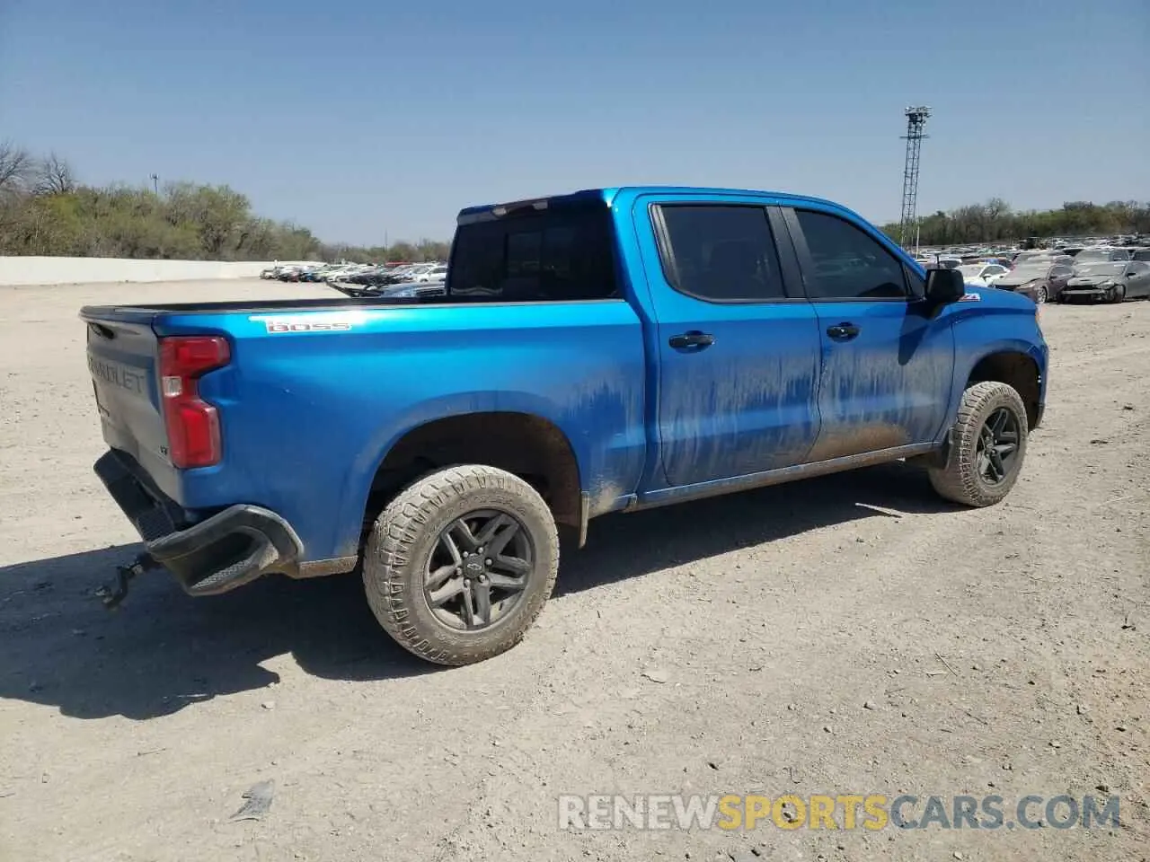3 Photograph of a damaged car 3GCUDFED1NG614692 CHEVROLET ALL Models 2022