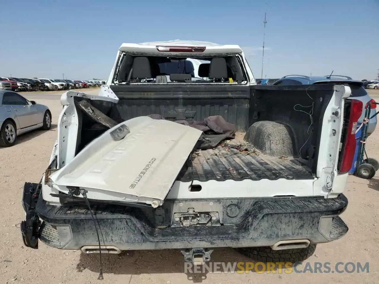 6 Photograph of a damaged car 3GCUDFED9NG683565 CHEVROLET ALL Models 2022
