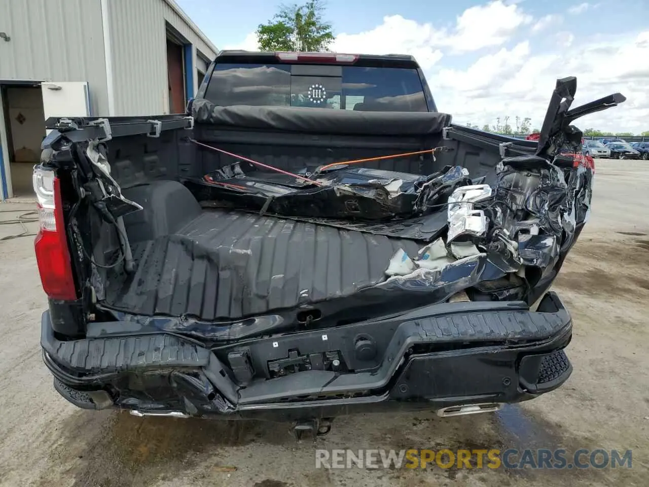 6 Photograph of a damaged car 3GCUDFETXNG503890 CHEVROLET ALL Models 2022