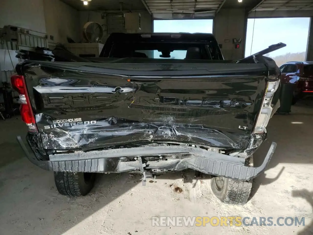 6 Photograph of a damaged car 3GCUDFE82PG128916 CHEVROLET ALL Models 2023