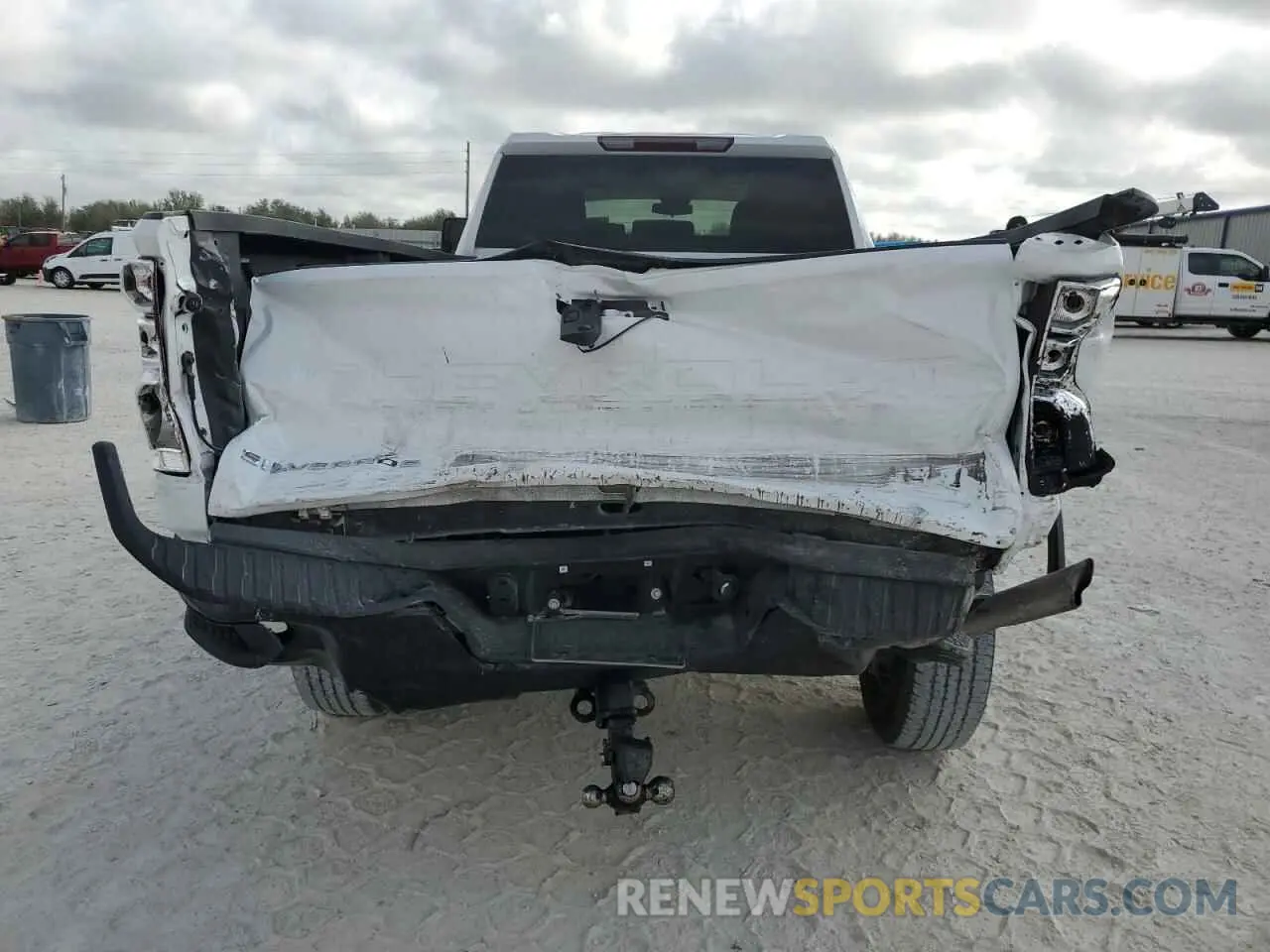 6 Photograph of a damaged car 1GC2WLE79RF258204 CHEVROLET ALL Models 2024