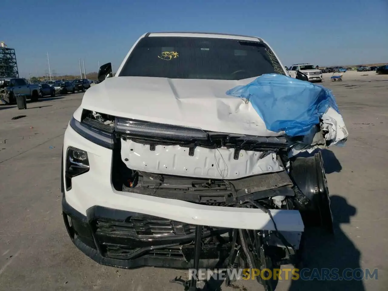 5 Photograph of a damaged car 1GC40ZEL3RU302266 CHEVROLET ALL Models 2024