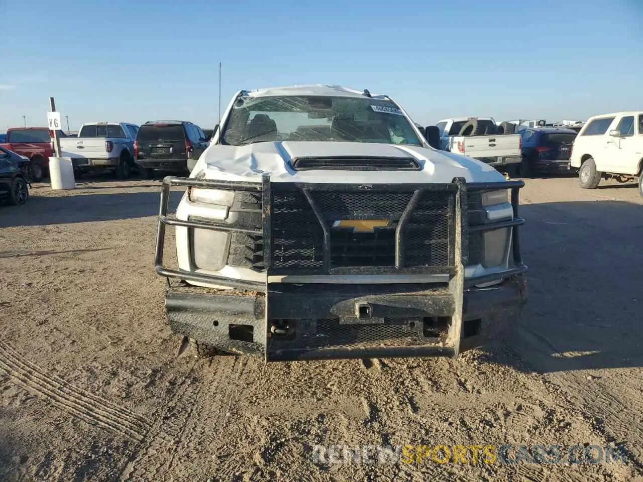 5 Photograph of a damaged car 1GC5YLE78RF452794 CHEVROLET ALL Models 2024