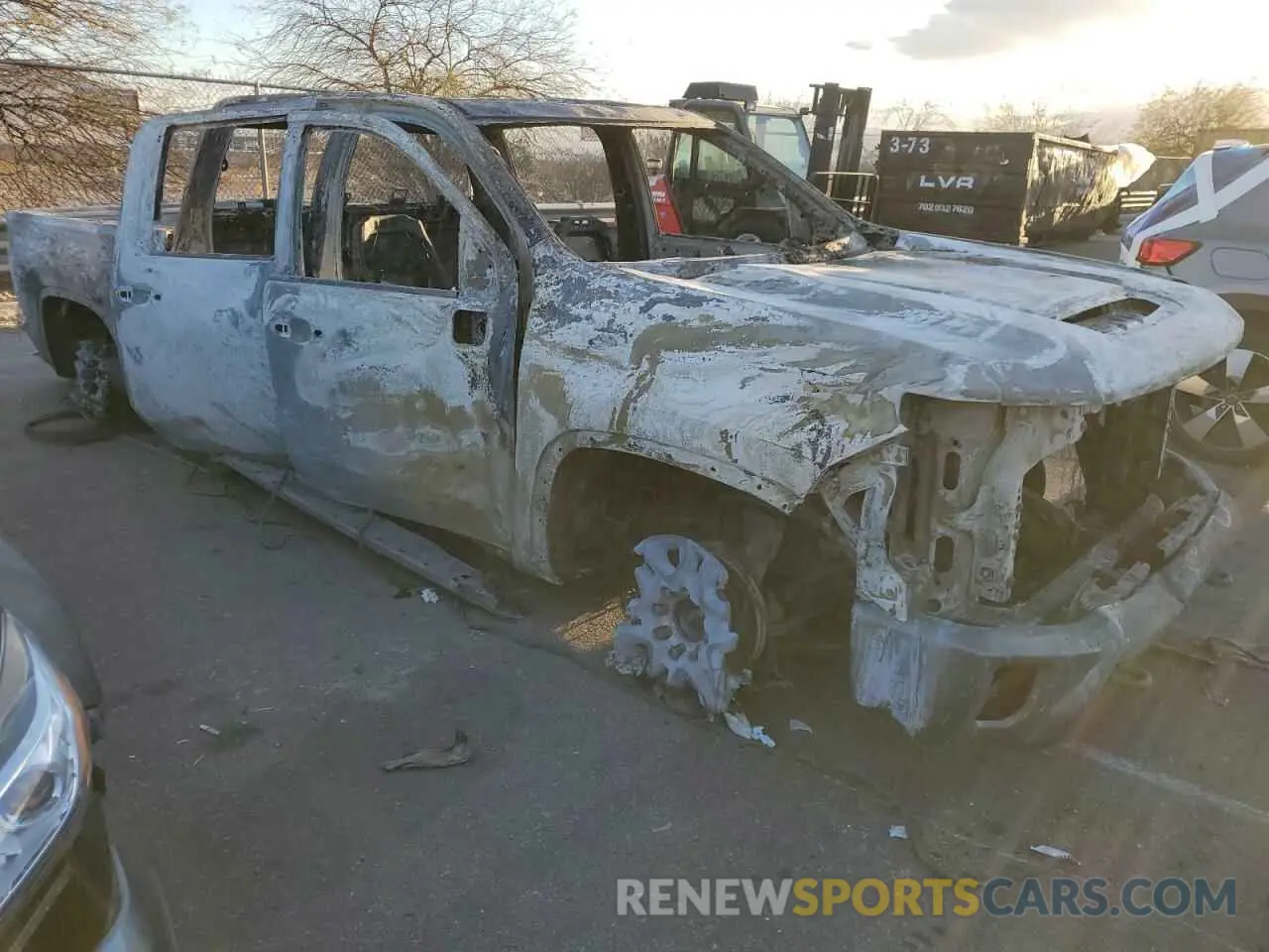 4 Photograph of a damaged car 2GC4YNEY4R1120617 CHEVROLET ALL Models 2024
