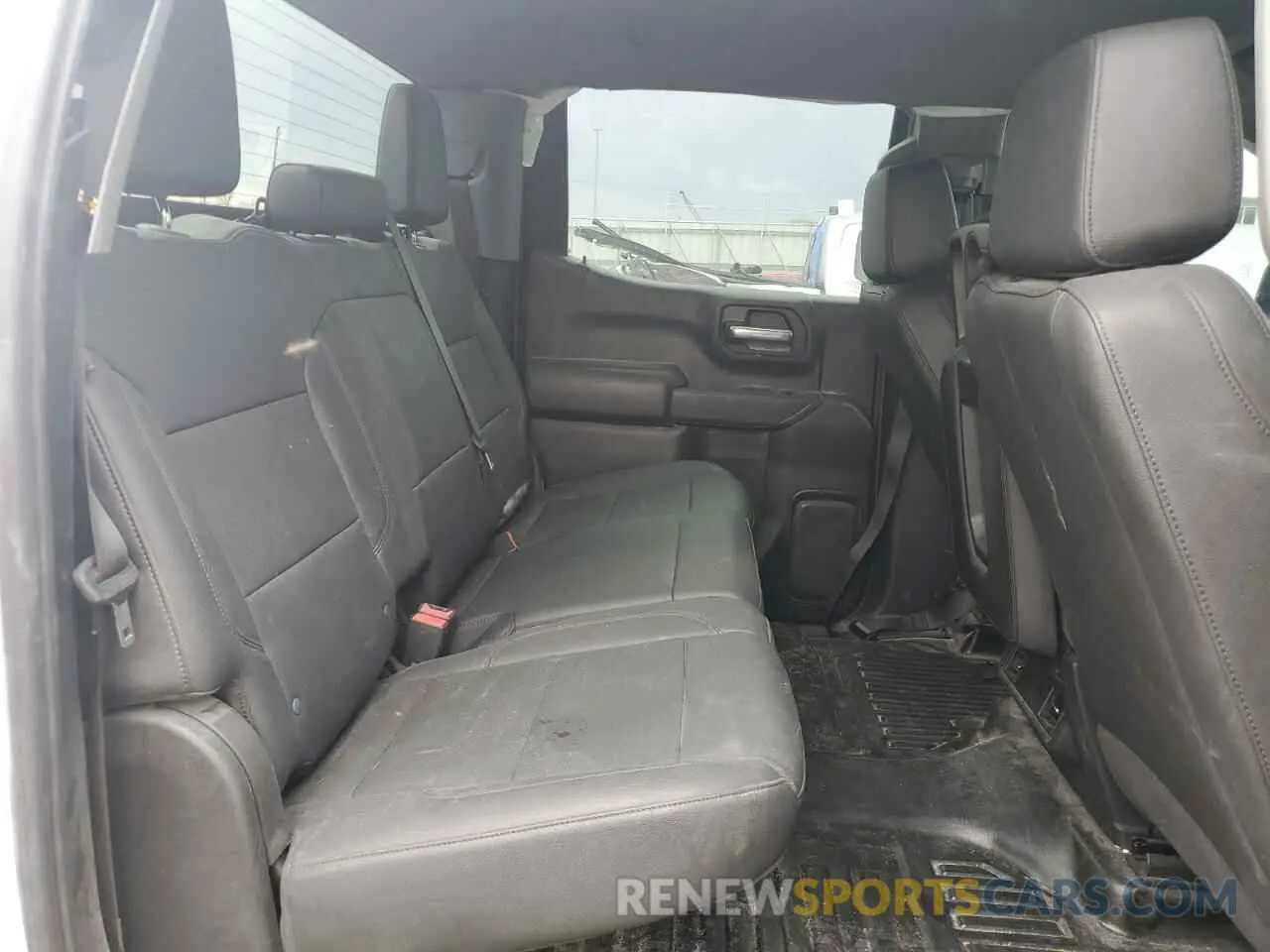 10 Photograph of a damaged car 2GCUDAED1R1136744 CHEVROLET All Models 2024