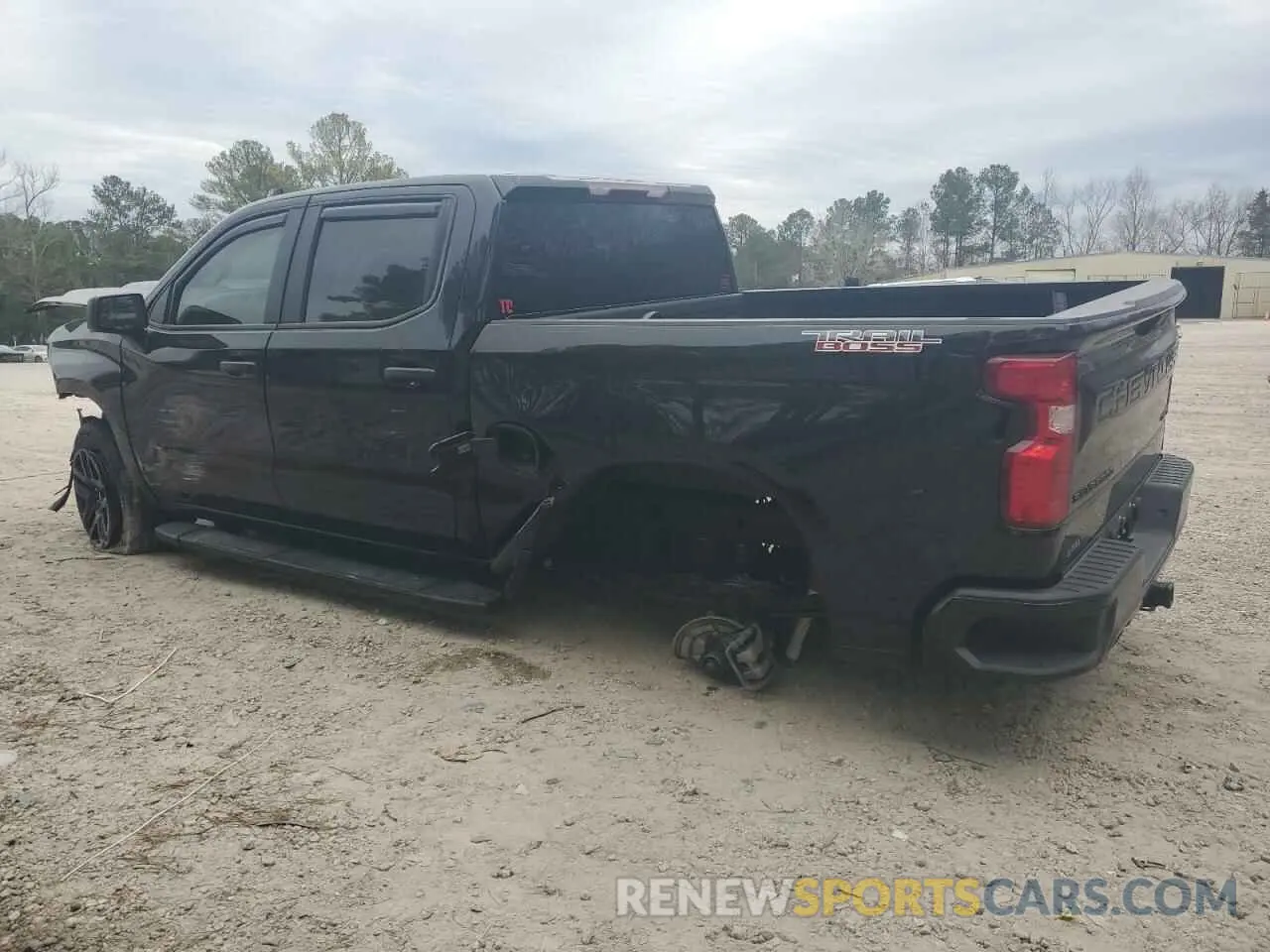 2 Photograph of a damaged car 3GCUDCED0RG145065 CHEVROLET ALL Models 2024