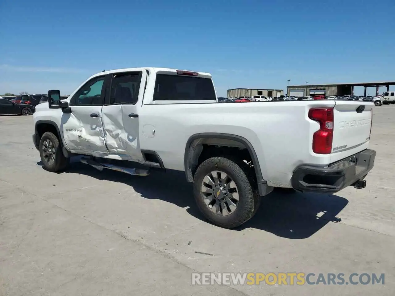 2 Photograph of a damaged car 1GC4KME73SF116608 CHEVROLET ALL Models 2025