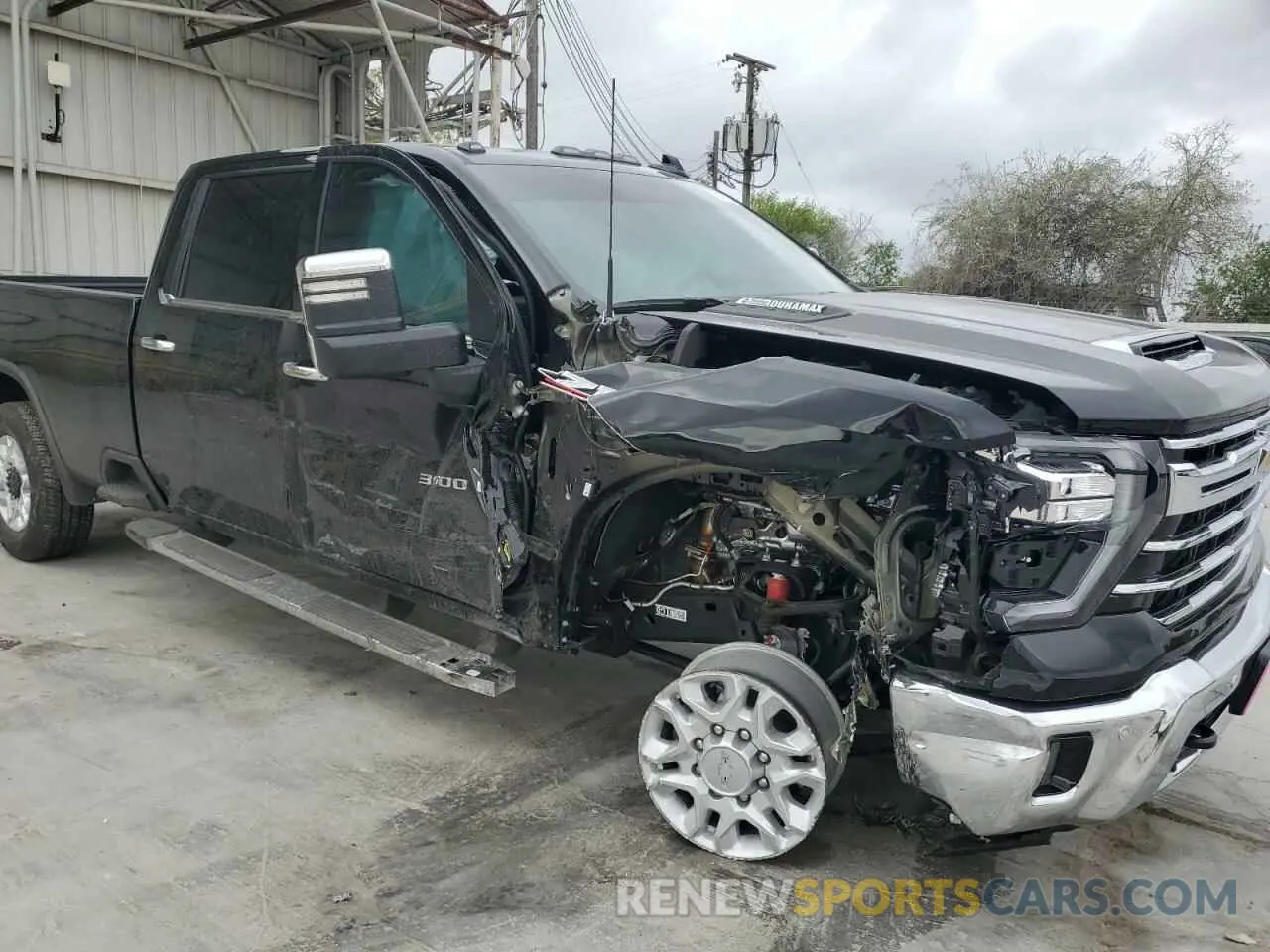 9 Photograph of a damaged car 1GC4KUEY6SF161793 CHEVROLET ALL Models 2025