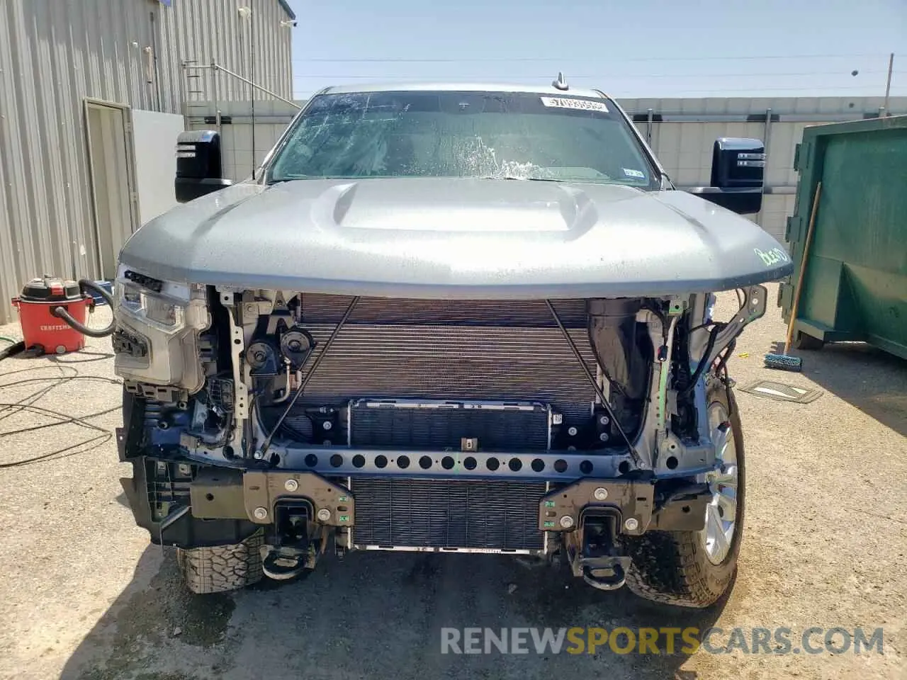 5 Photograph of a damaged car 1GCUKGE88SZ235005 CHEVROLET ALL Models 2025