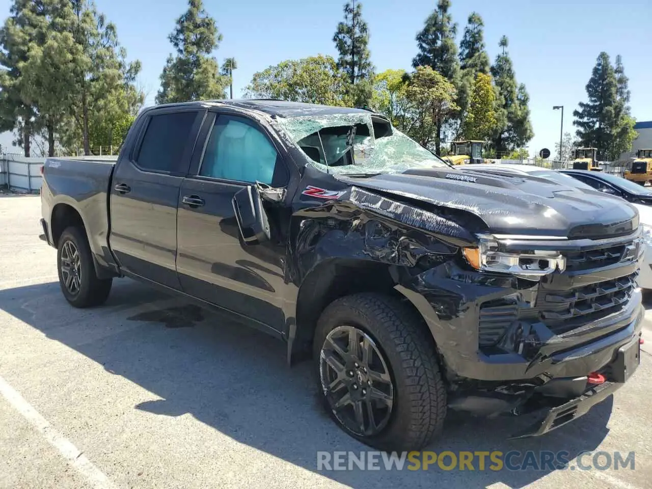4 Photograph of a damaged car 3GCUKFE85SG143876 CHEVROLET ALL Models 2025