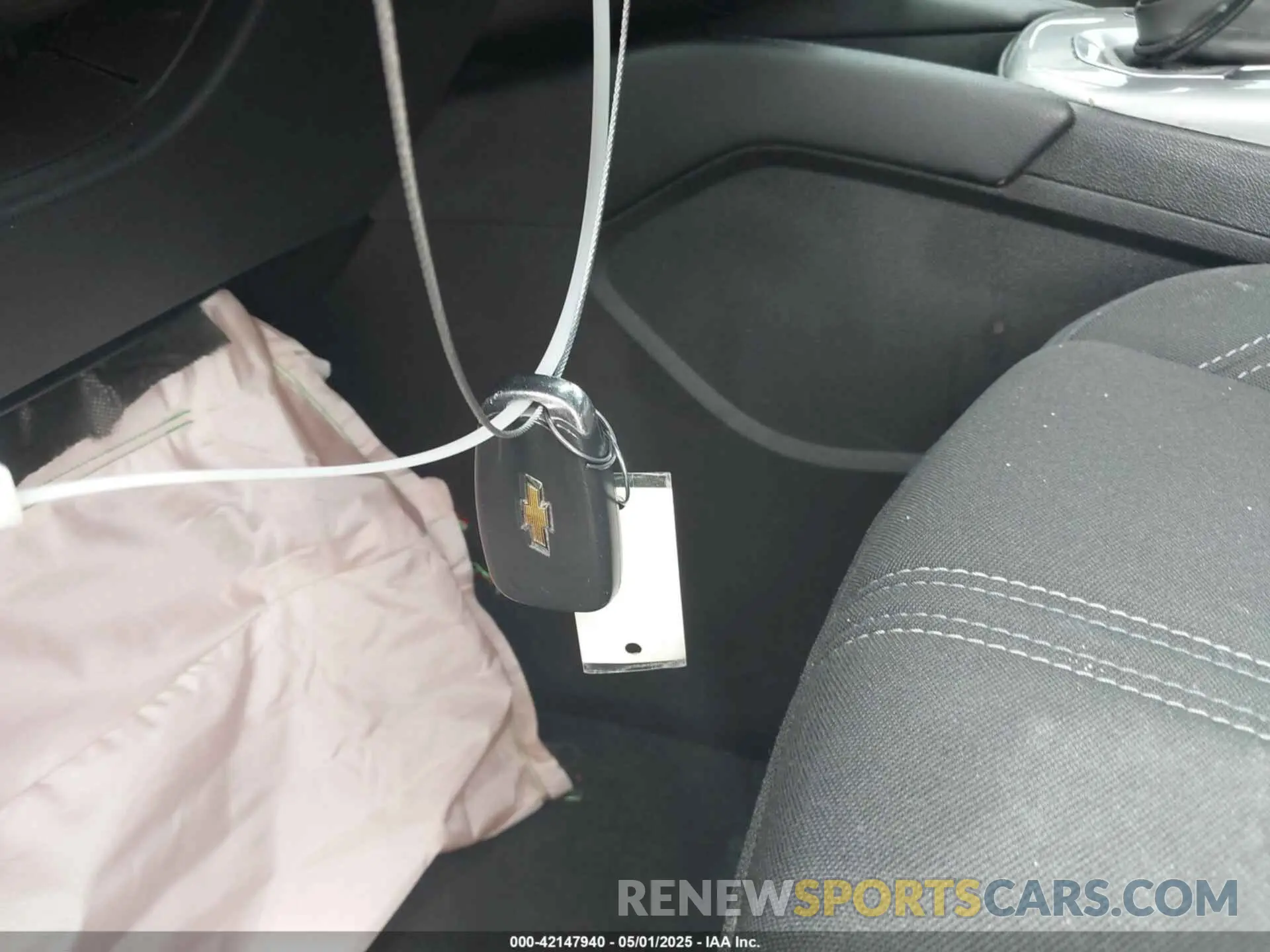 11 Photograph of a damaged car 3GNKBBRA0KS699143 CHEVROLET BLAZER 2019