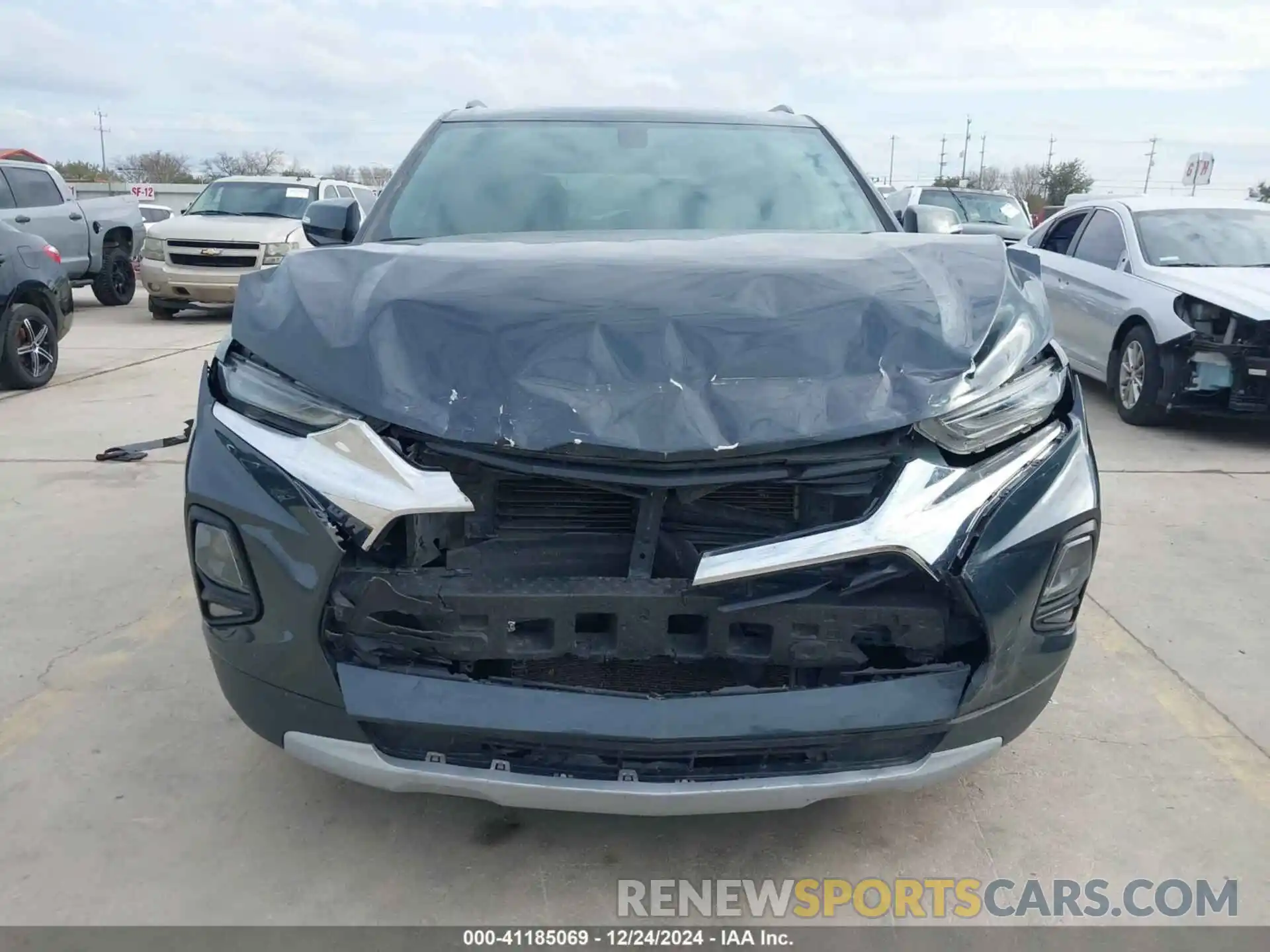 11 Photograph of a damaged car 3GNKBBRA2KS694087 CHEVROLET BLAZER 2019