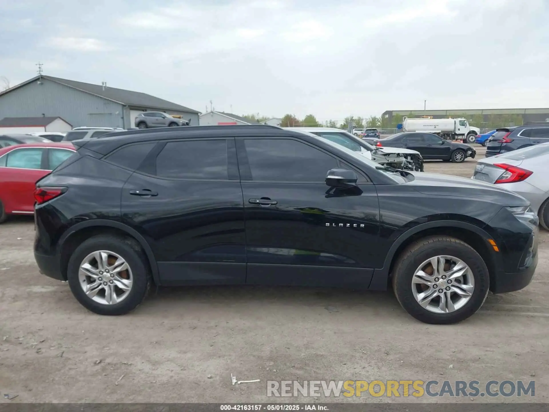14 Photograph of a damaged car 3GNKBBRA3KS591941 CHEVROLET BLAZER 2019