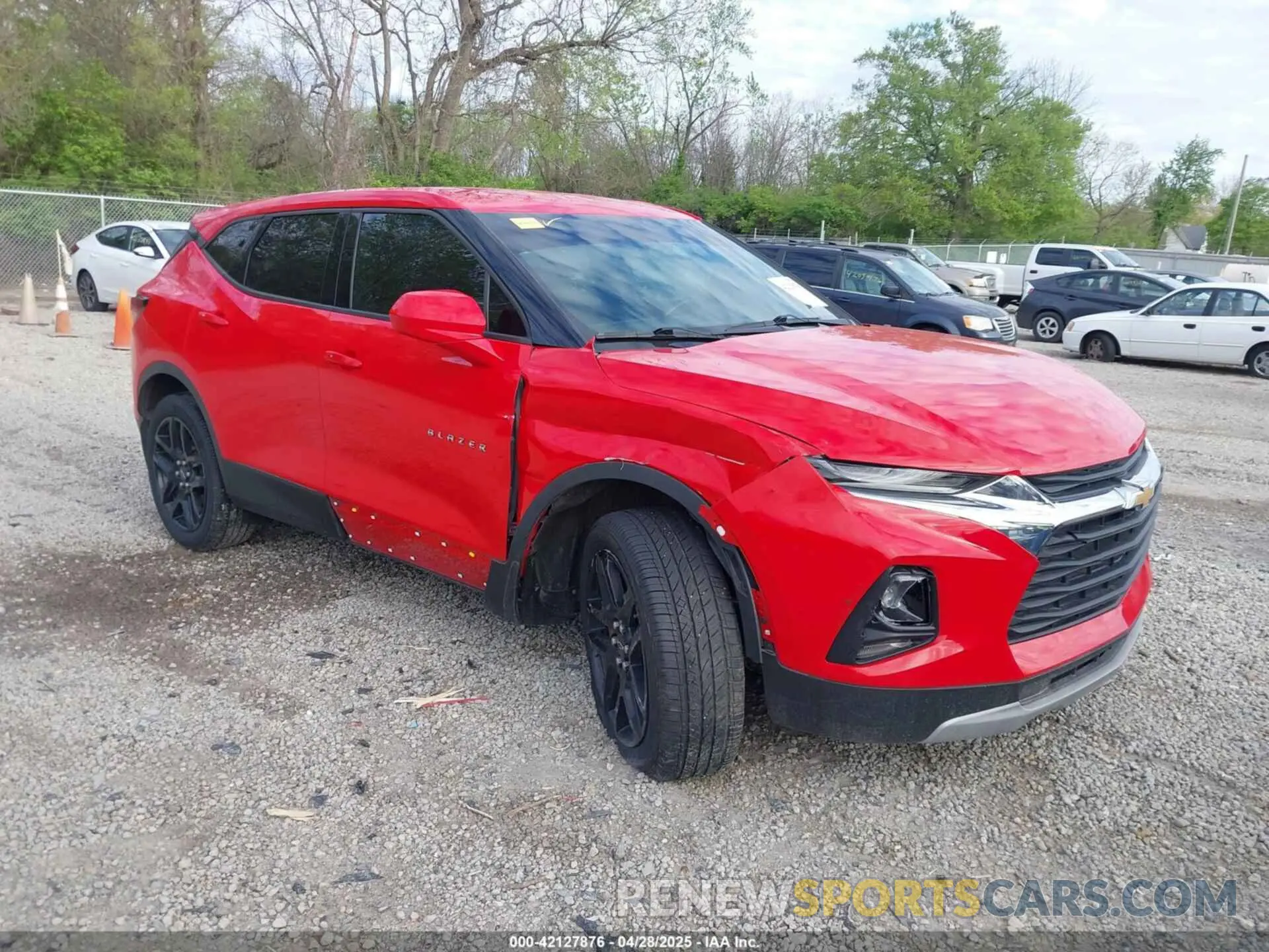1 Photograph of a damaged car 3GNKBBRA3KS685012 CHEVROLET BLAZER 2019