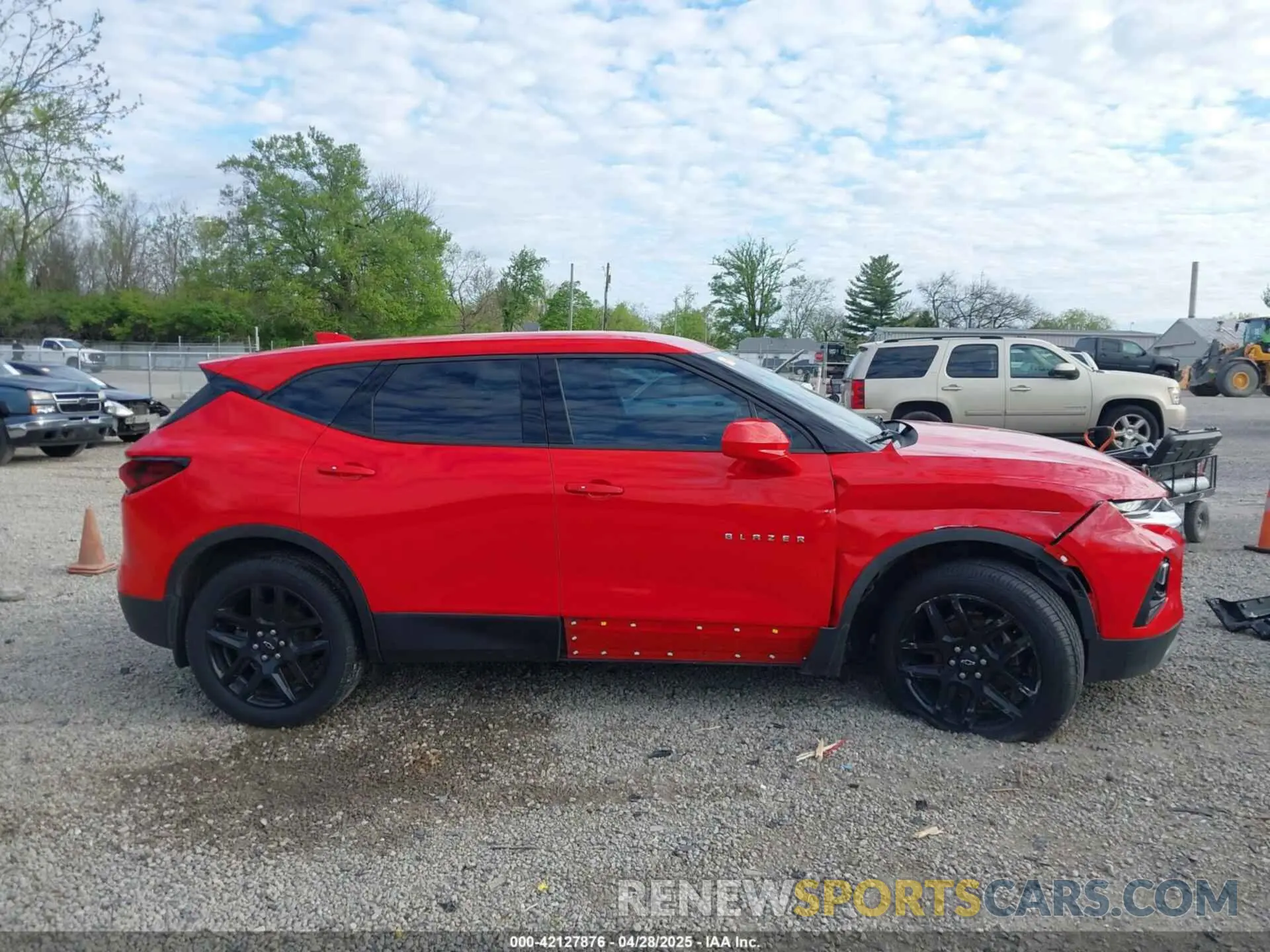 13 Photograph of a damaged car 3GNKBBRA3KS685012 CHEVROLET BLAZER 2019