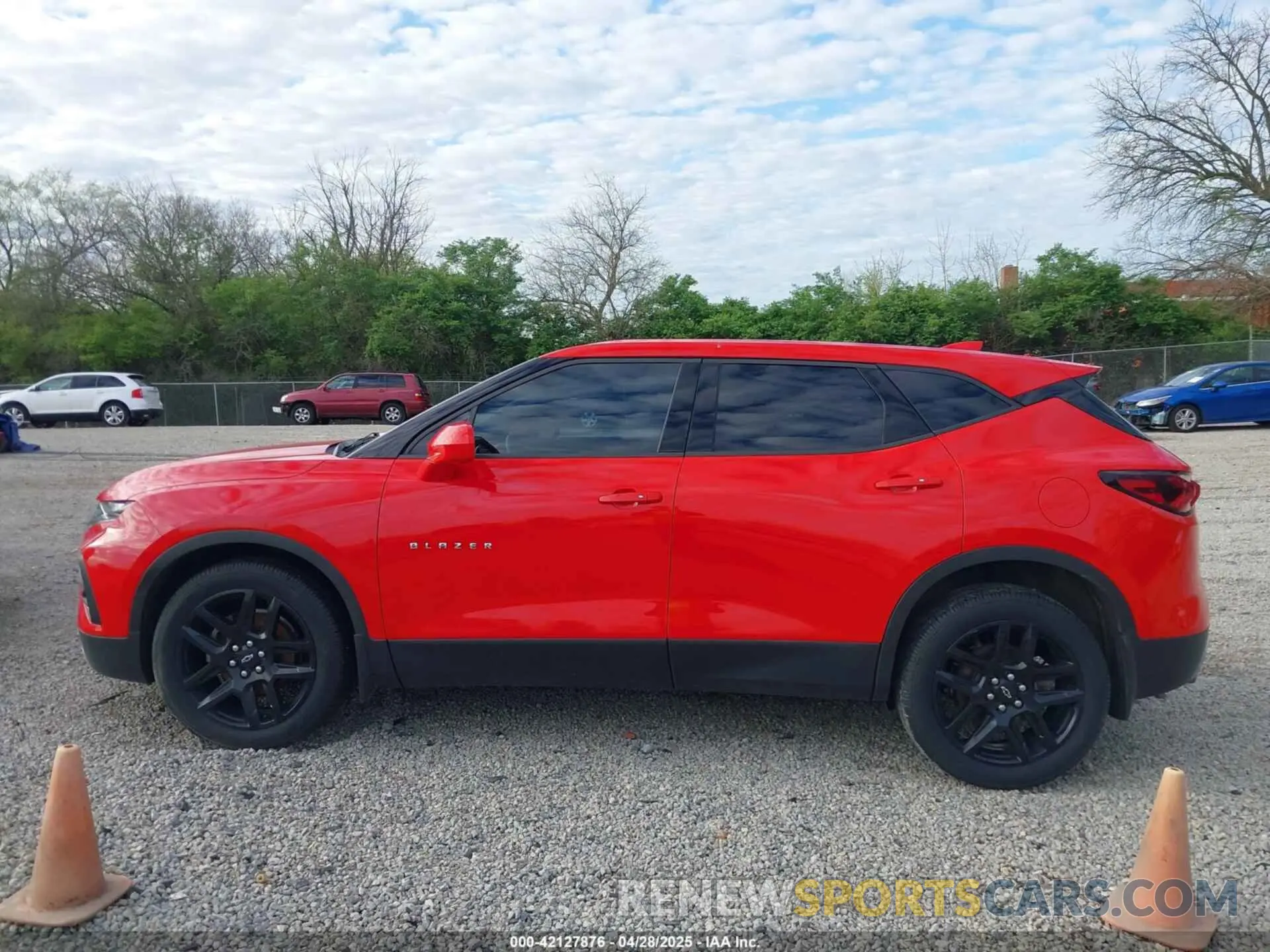 14 Photograph of a damaged car 3GNKBBRA3KS685012 CHEVROLET BLAZER 2019