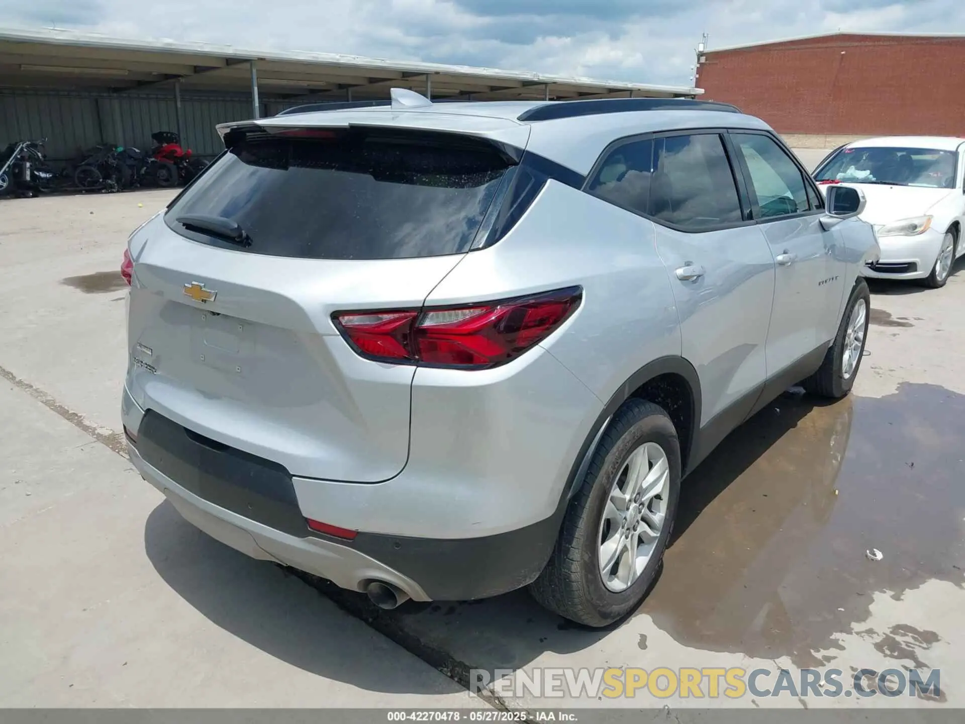 4 Photograph of a damaged car 3GNKBBRA3KS698858 CHEVROLET BLAZER 2019