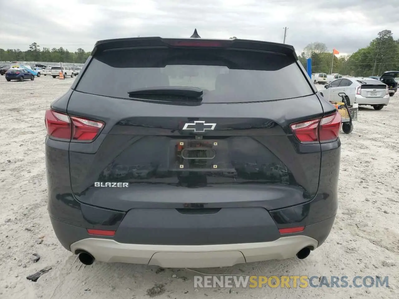 6 Photograph of a damaged car 3GNKBBRA4KS688341 CHEVROLET BLAZER 2019