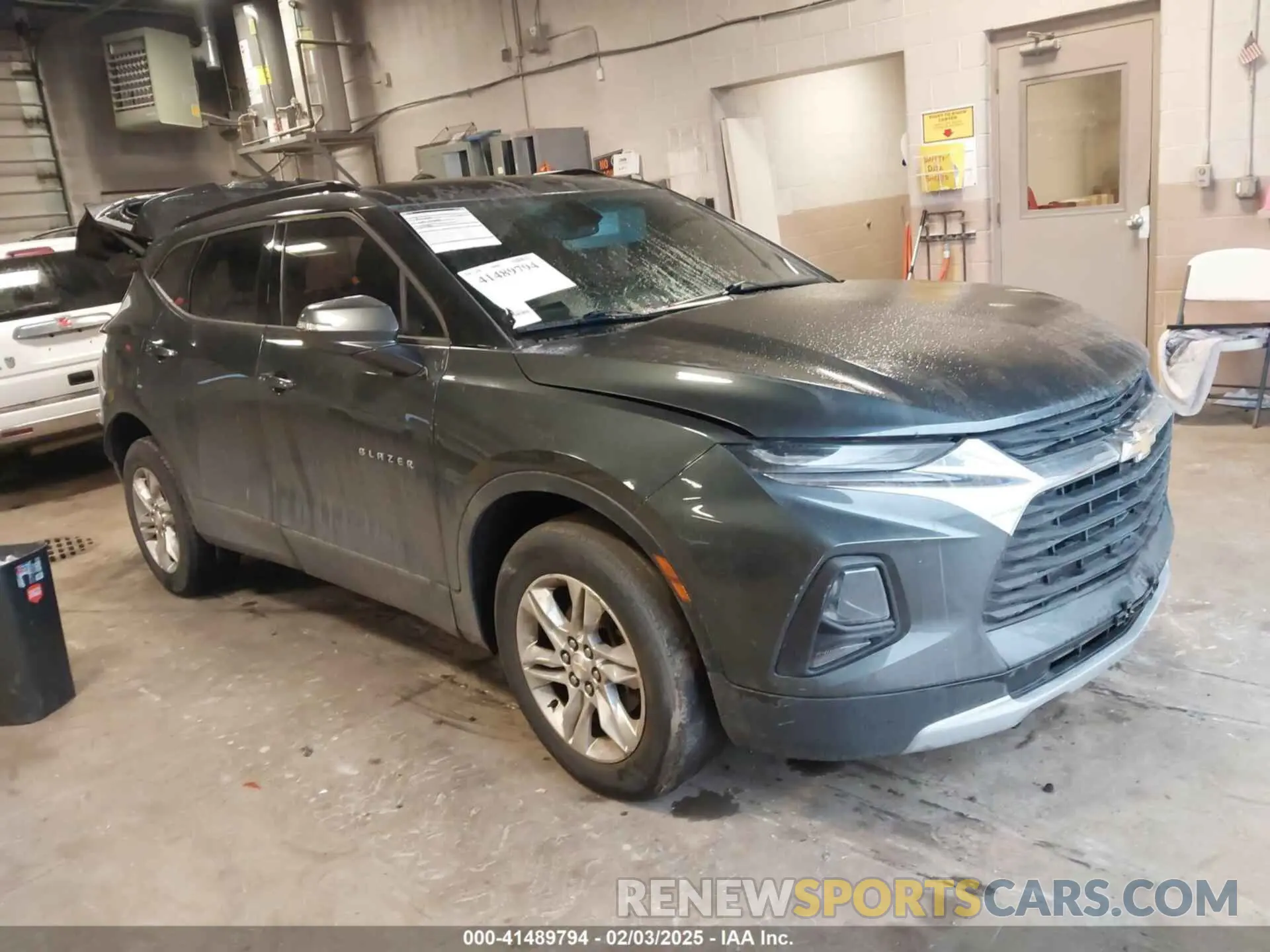 1 Photograph of a damaged car 3GNKBBRA4KS698111 CHEVROLET BLAZER 2019