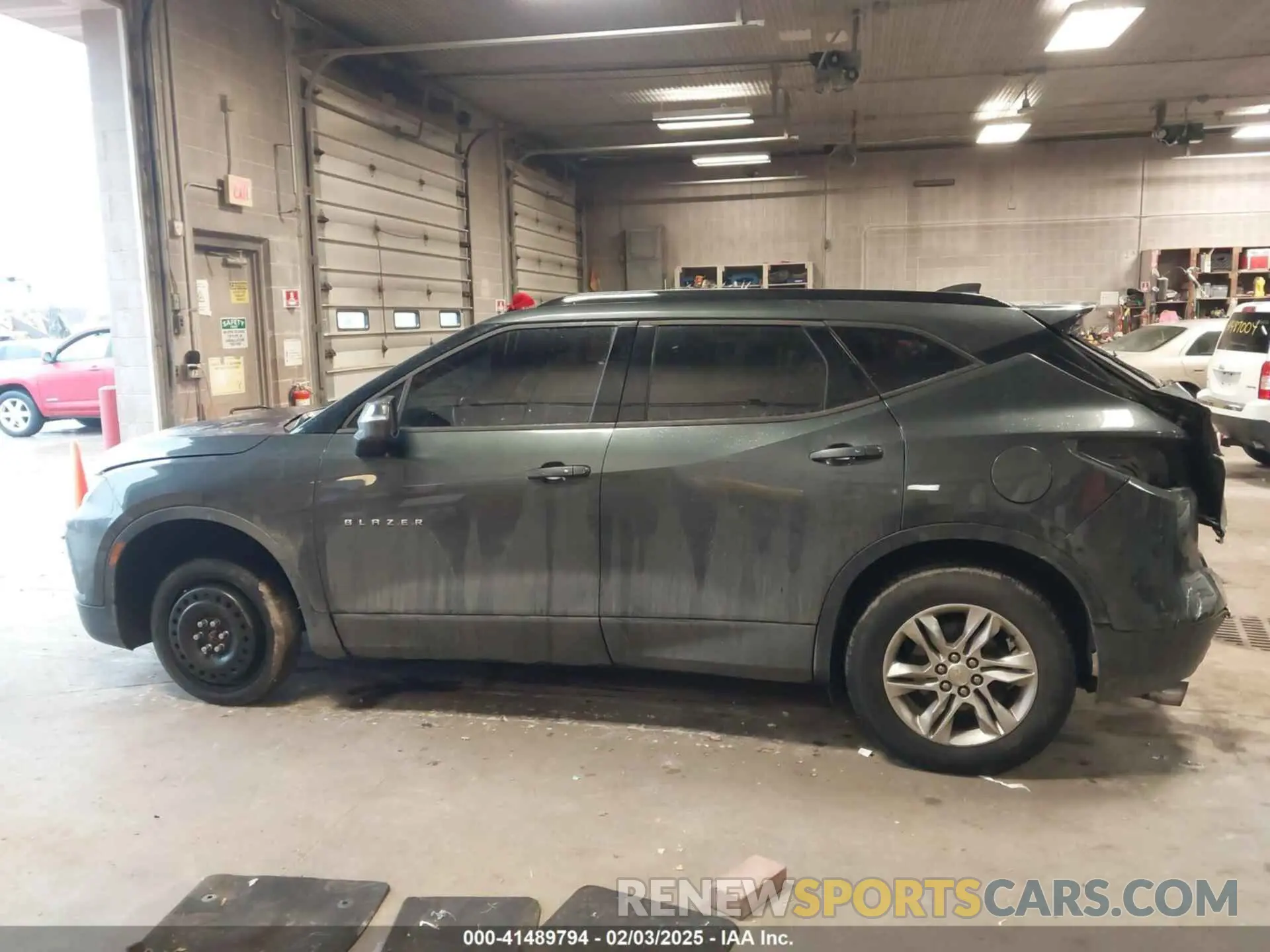 14 Photograph of a damaged car 3GNKBBRA4KS698111 CHEVROLET BLAZER 2019