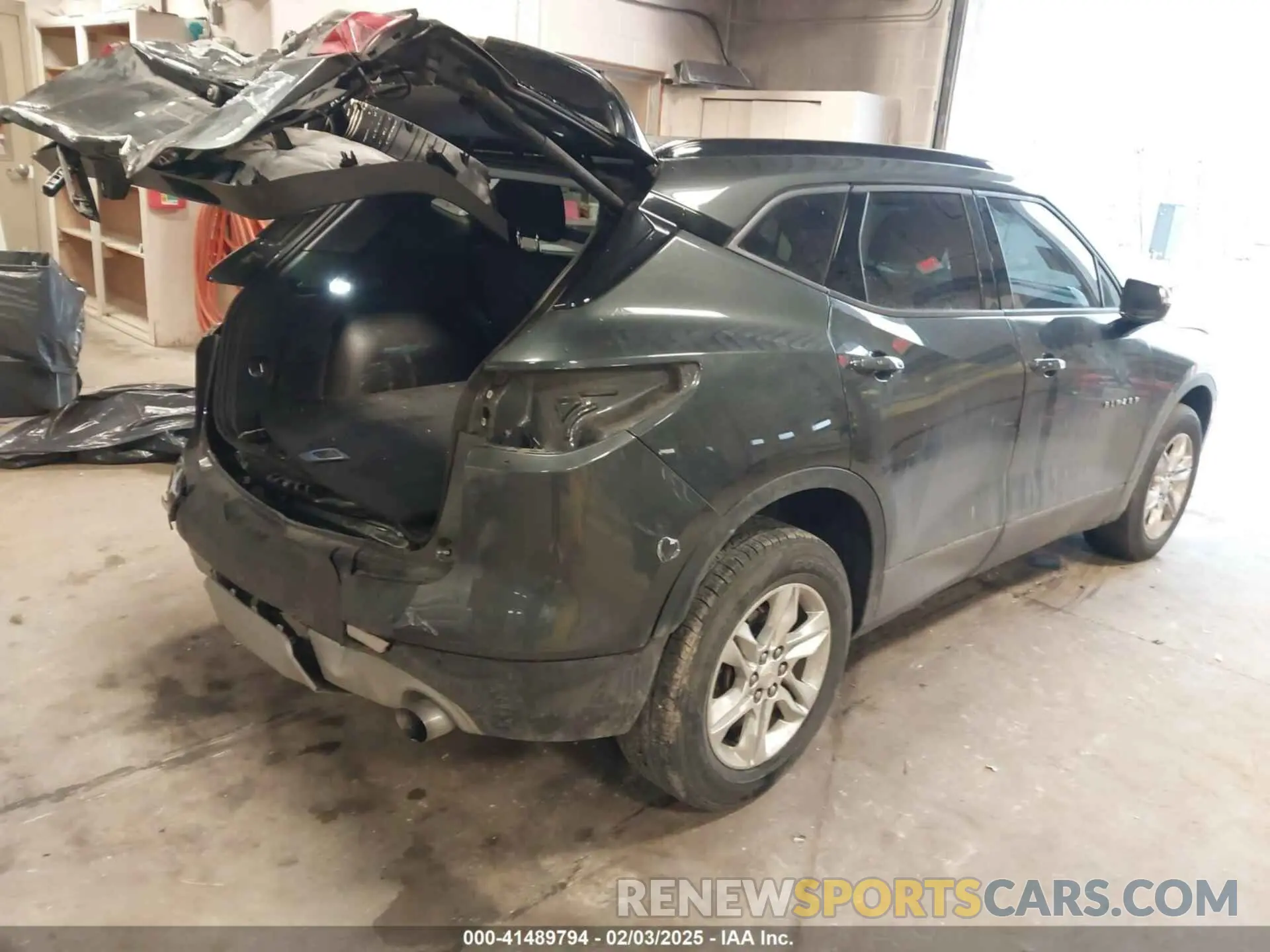 4 Photograph of a damaged car 3GNKBBRA4KS698111 CHEVROLET BLAZER 2019