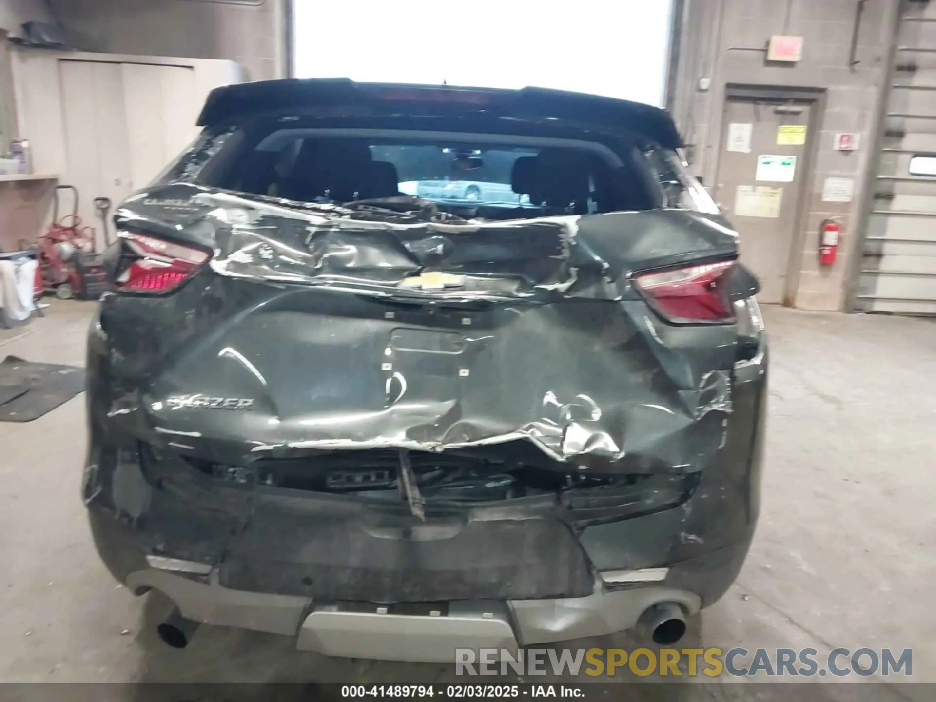 6 Photograph of a damaged car 3GNKBBRA4KS698111 CHEVROLET BLAZER 2019