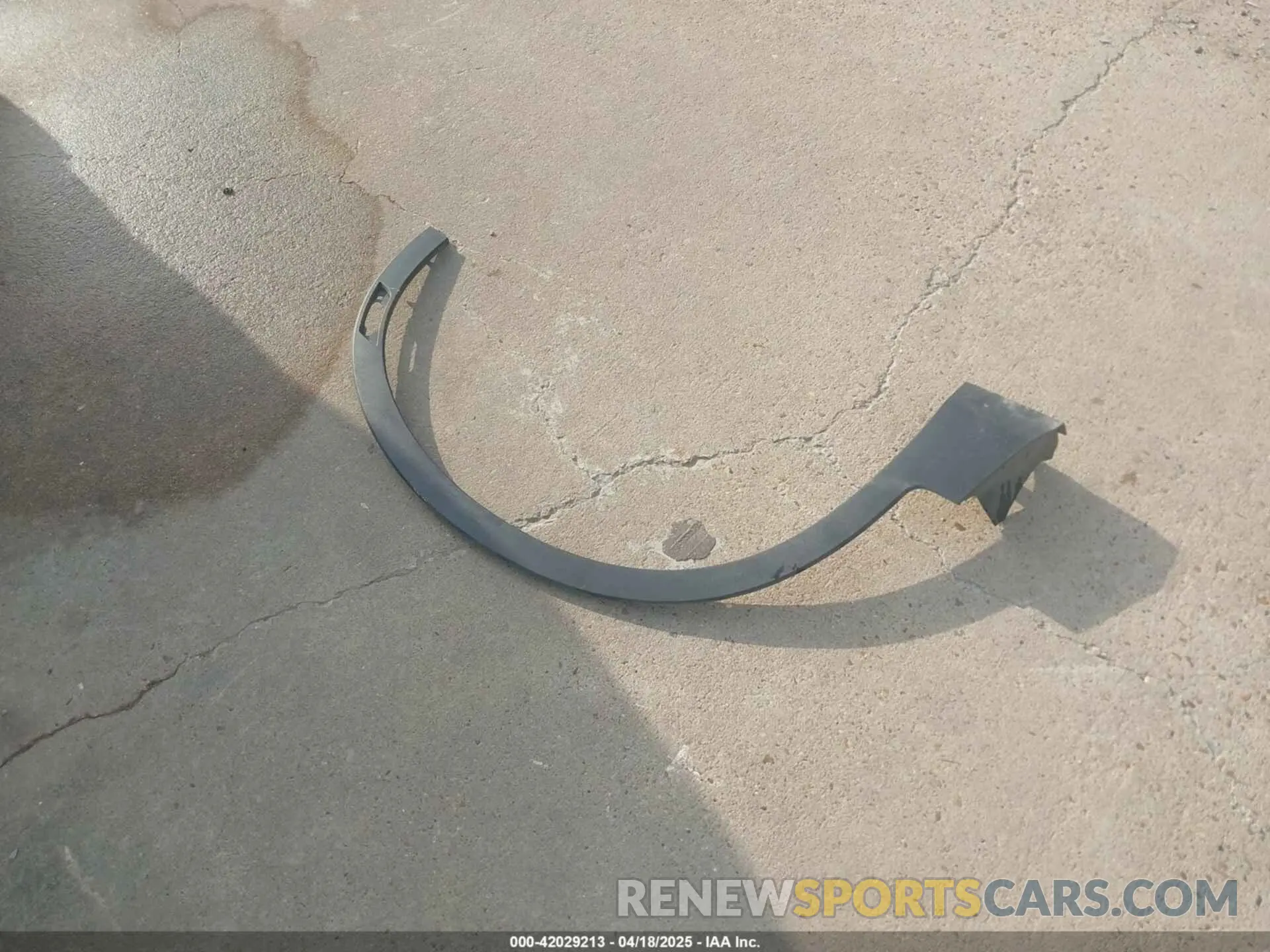 12 Photograph of a damaged car 3GNKBBRA5KS657132 CHEVROLET BLAZER 2019