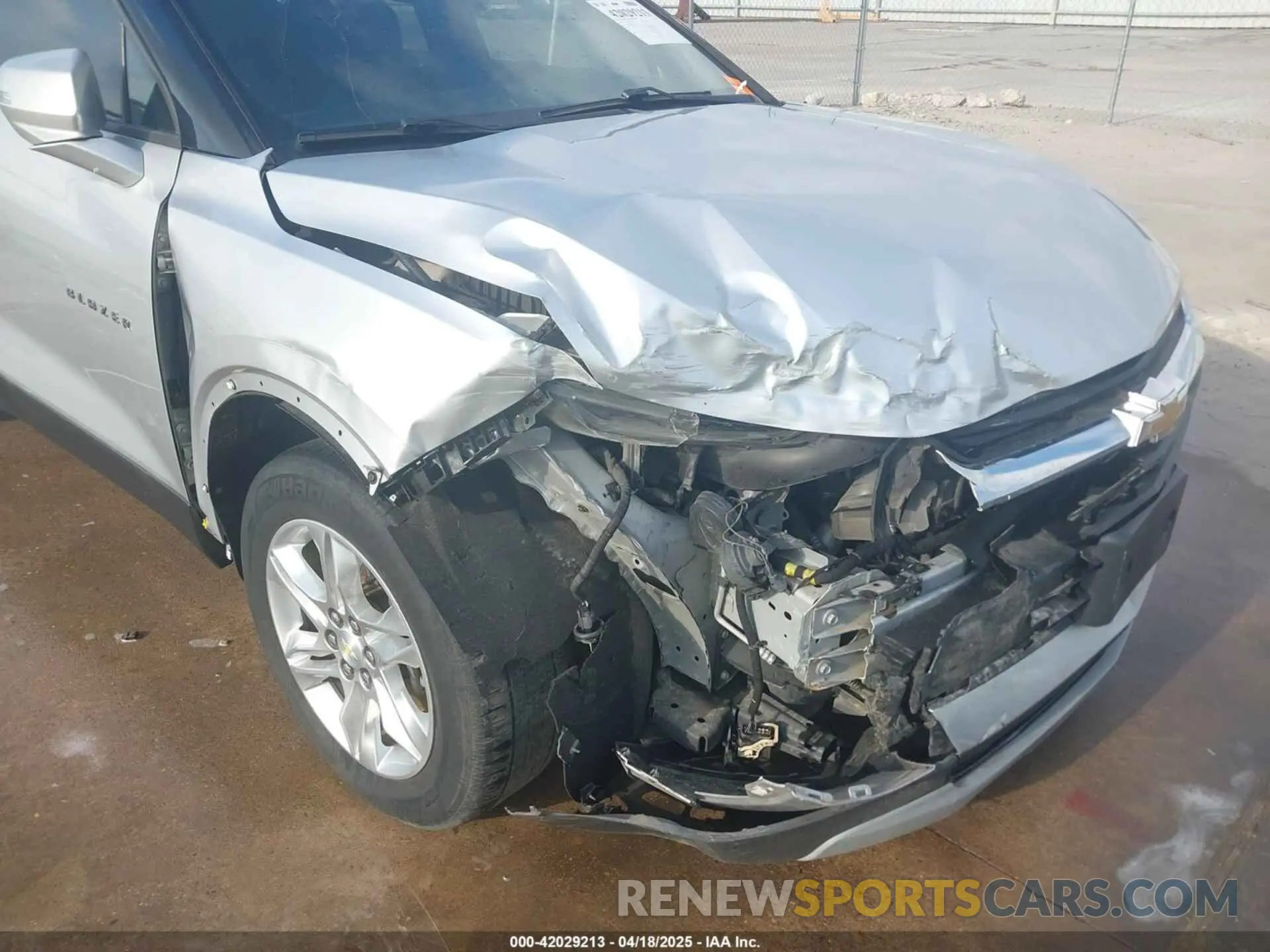 6 Photograph of a damaged car 3GNKBBRA5KS657132 CHEVROLET BLAZER 2019