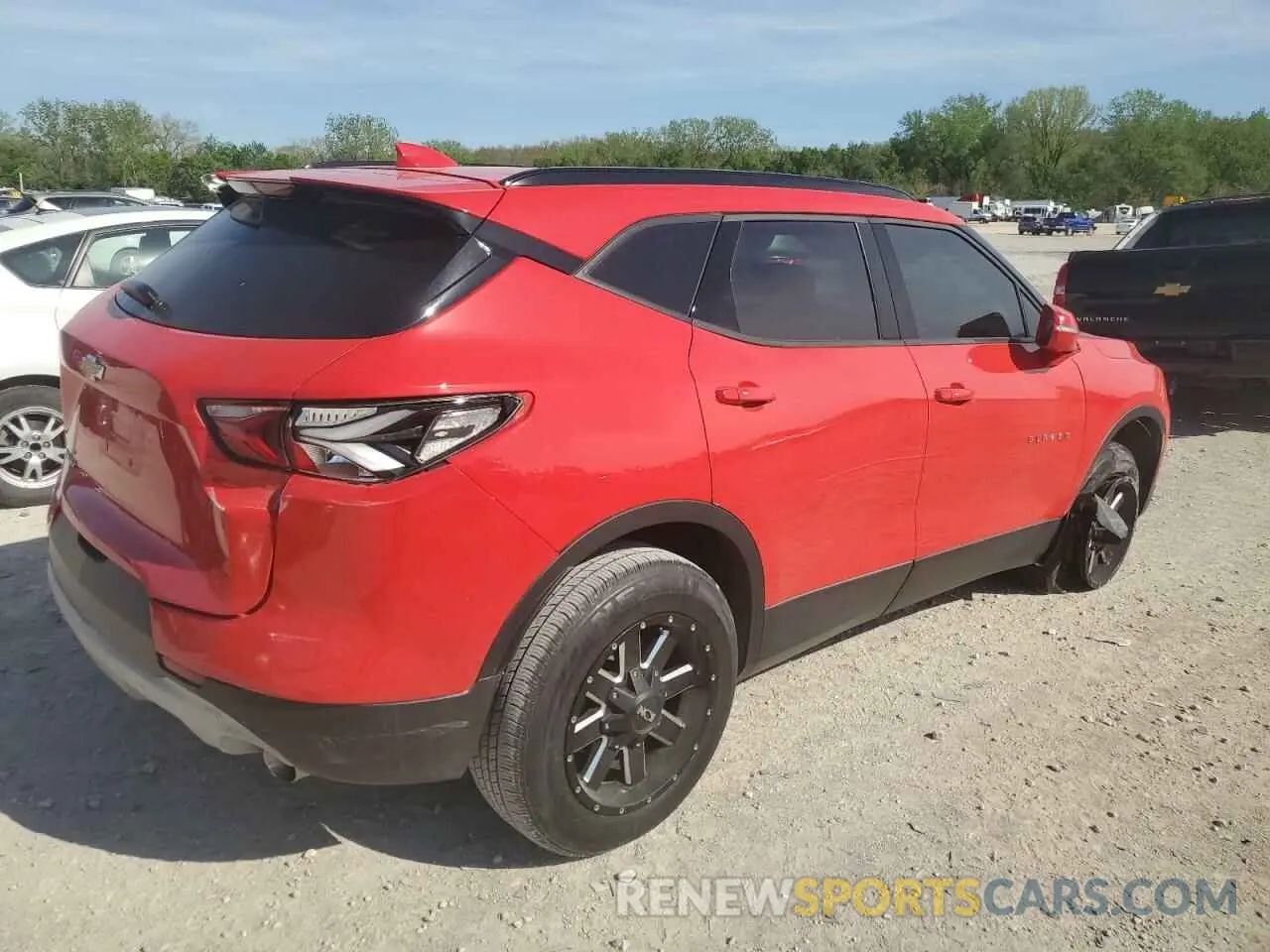 3 Photograph of a damaged car 3GNKBBRA5KS703509 CHEVROLET BLAZER 2019