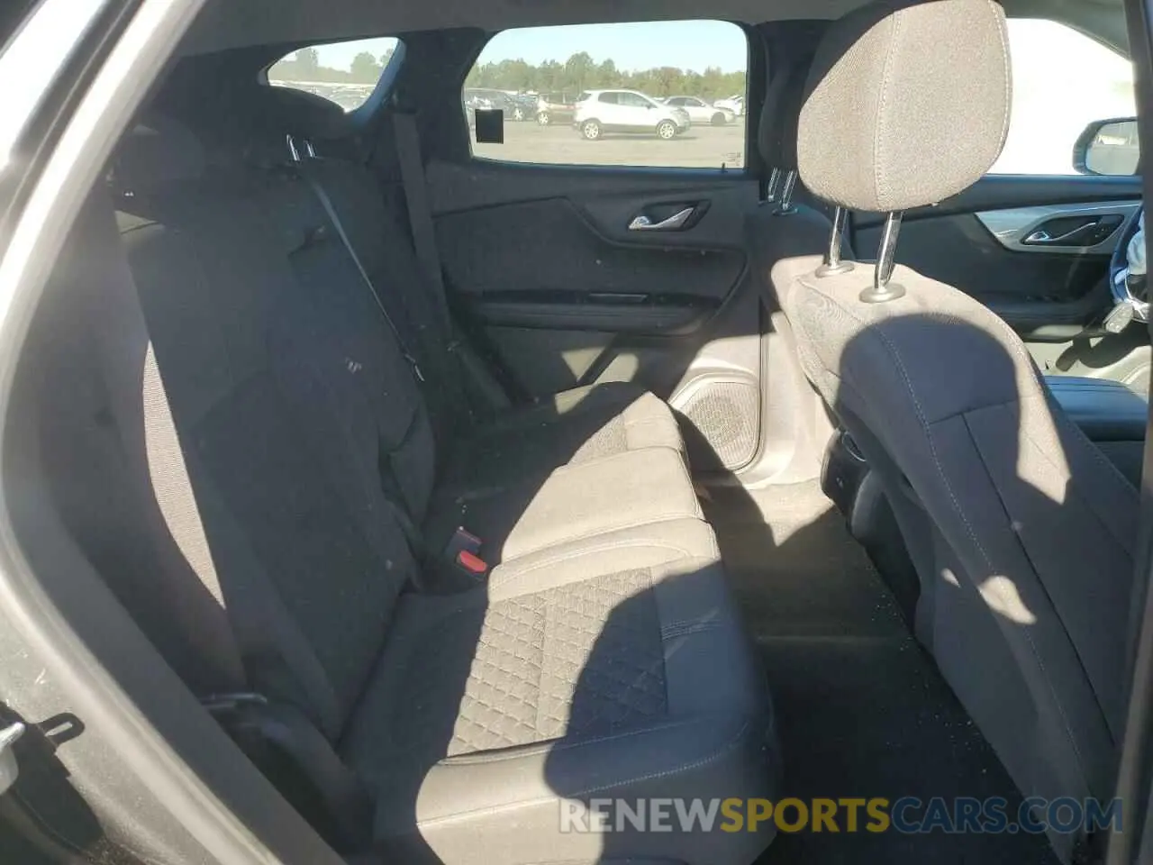 11 Photograph of a damaged car 3GNKBBRA6KS601538 CHEVROLET BLAZER 2019