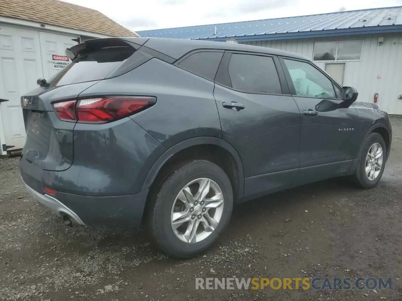 3 Photograph of a damaged car 3GNKBBRA6KS658869 CHEVROLET BLAZER 2019