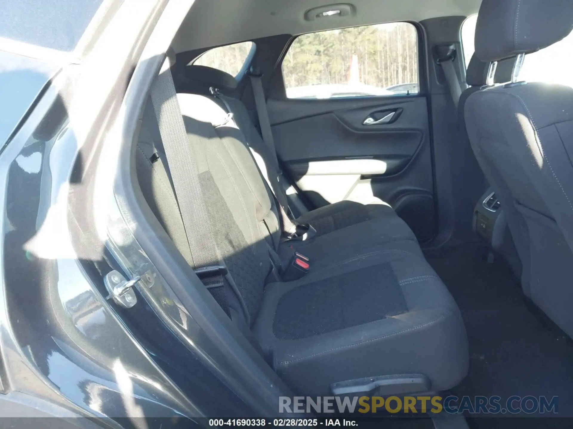 8 Photograph of a damaged car 3GNKBBRA6KS698689 CHEVROLET BLAZER 2019