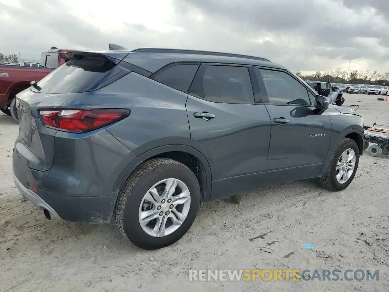 3 Photograph of a damaged car 3GNKBBRA7KS629073 CHEVROLET BLAZER 2019