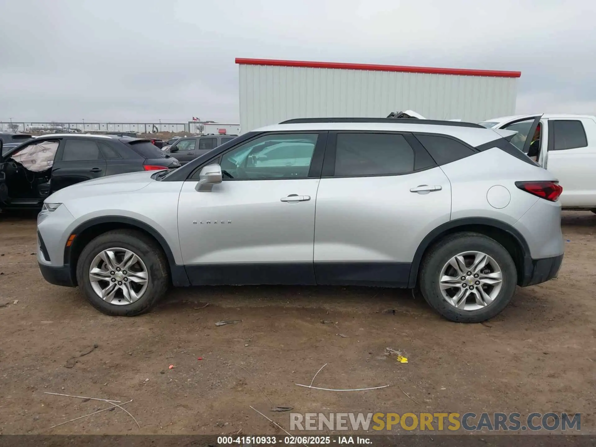14 Photograph of a damaged car 3GNKBBRA7KS643152 CHEVROLET BLAZER 2019